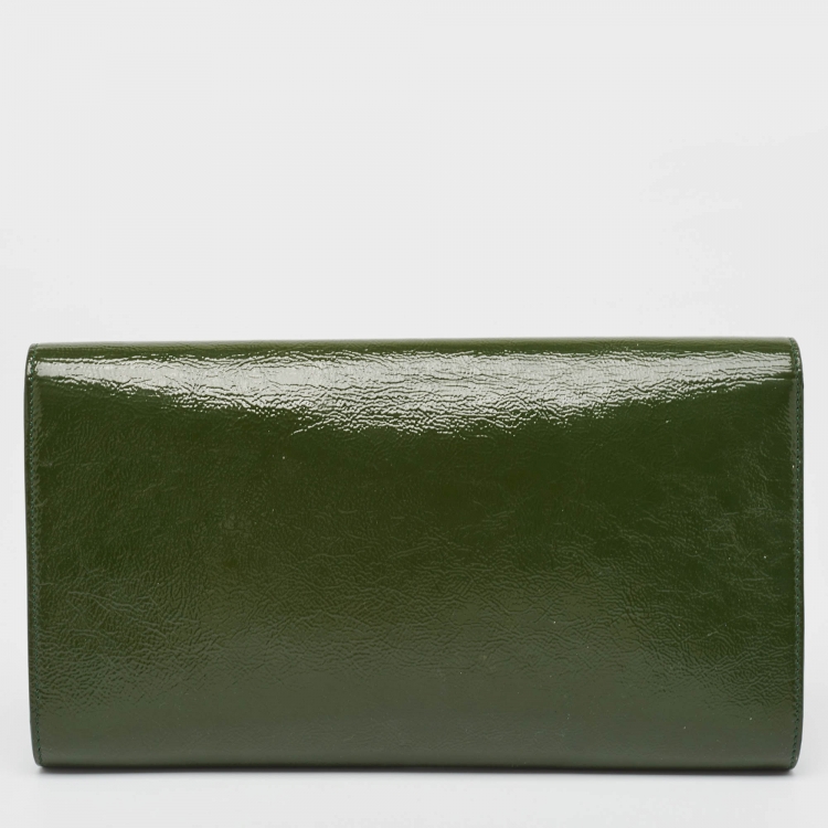 مملوكة مسبقًا Yves Saint Laurent Green Patent Leather Belle De Jour Flap Clutch