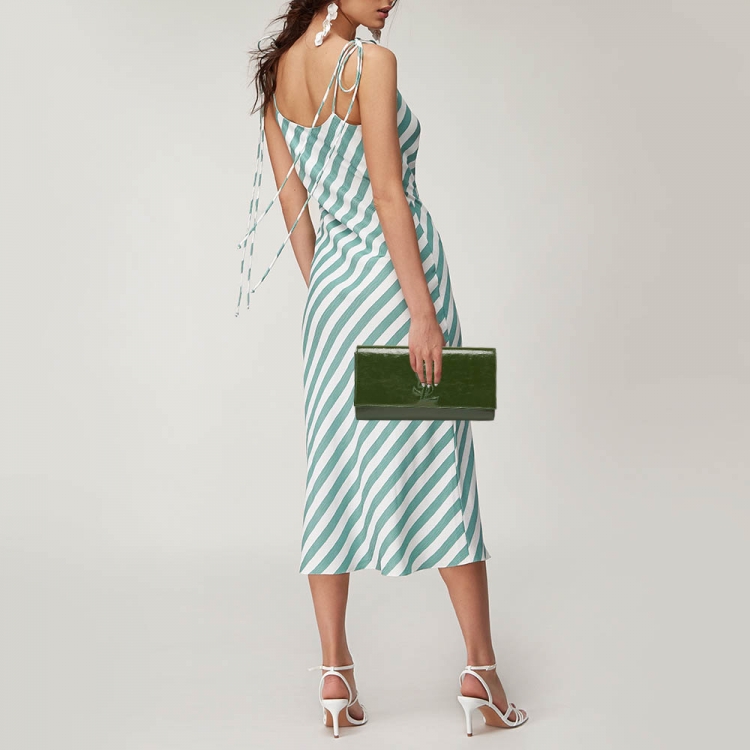 مملوكة مسبقًا Yves Saint Laurent Green Patent Leather Belle De Jour Flap Clutch