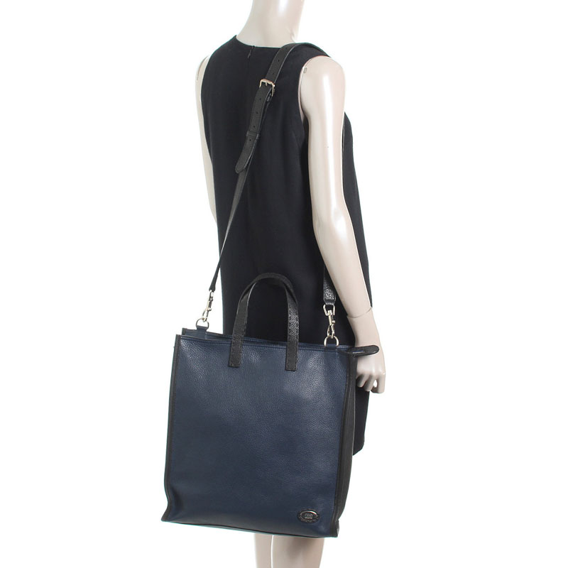 

Fendi Navy Blue Selleria Leather Tote