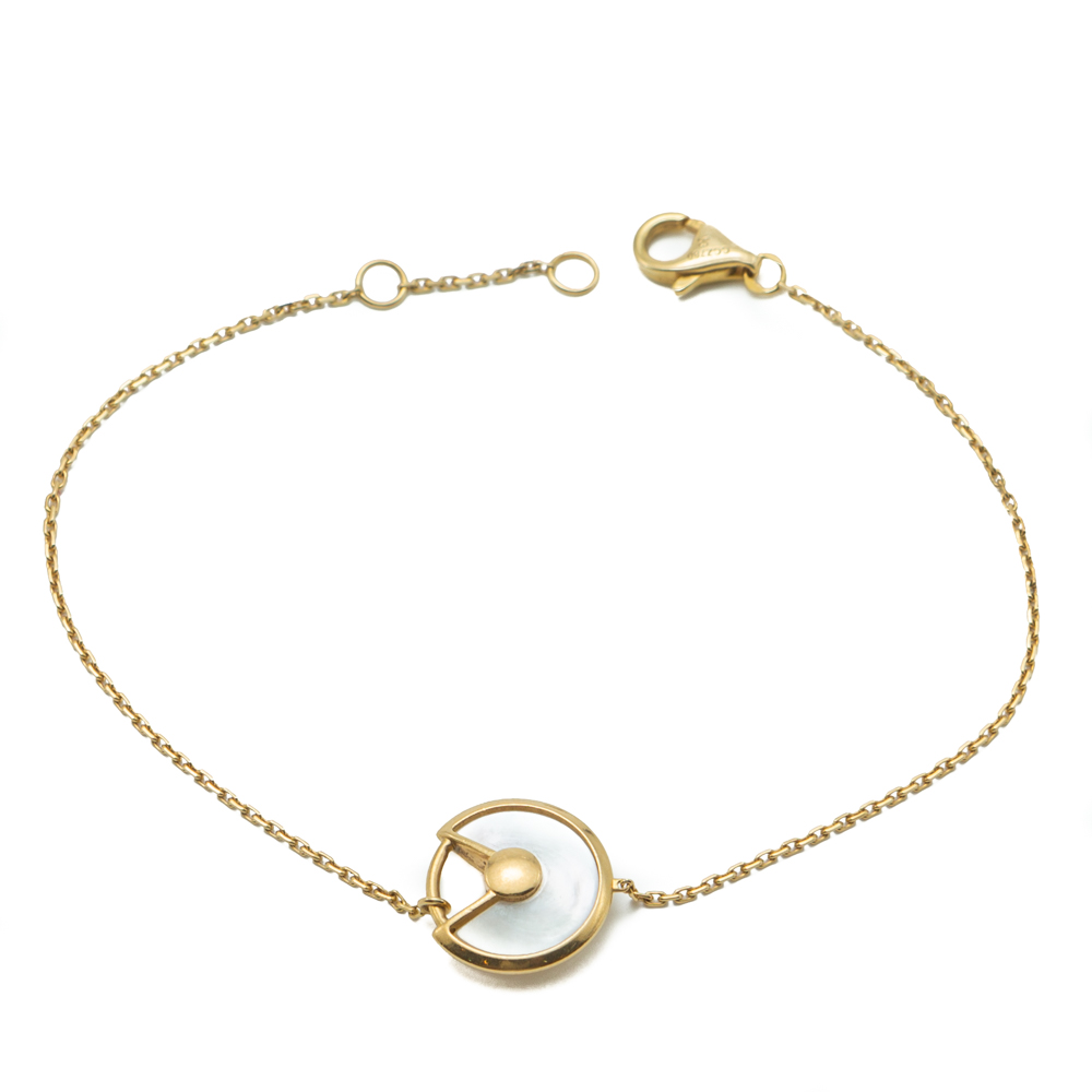

Cartier White Mother of Pearl Amulette Yellow Gold Bracelet