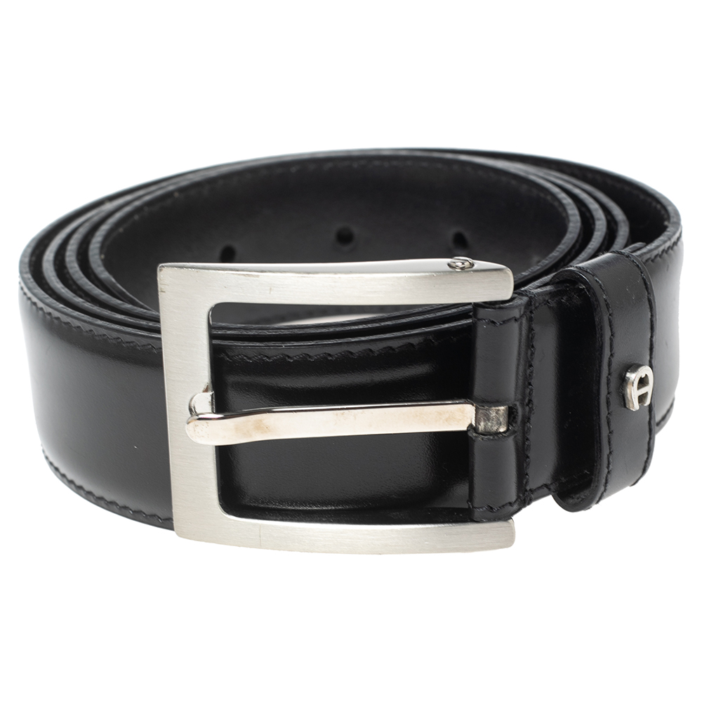 

Aigner Black Leather Buckle Belt