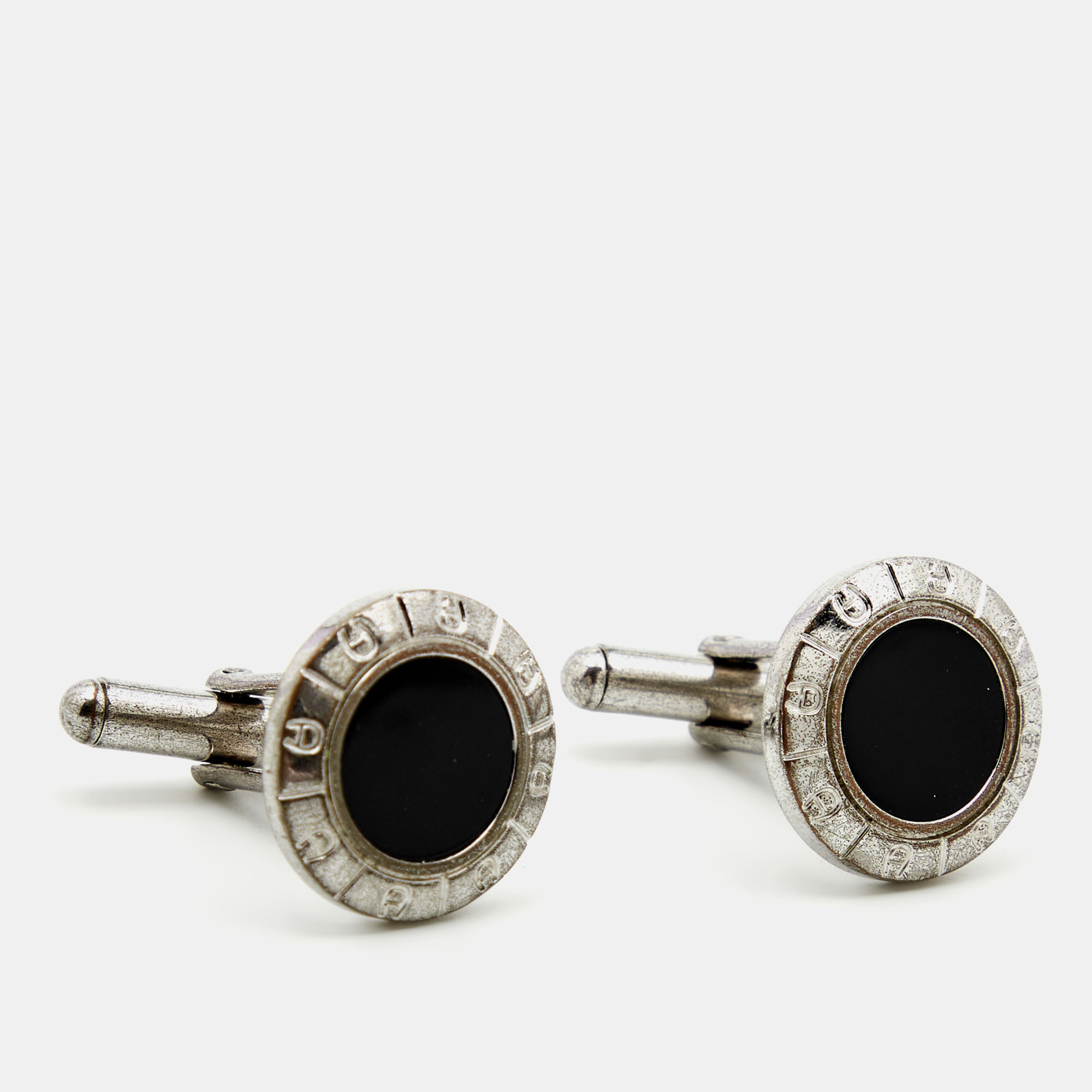 Pre-owned Aigner Onyx Silver Tone Toggle Cufflinks