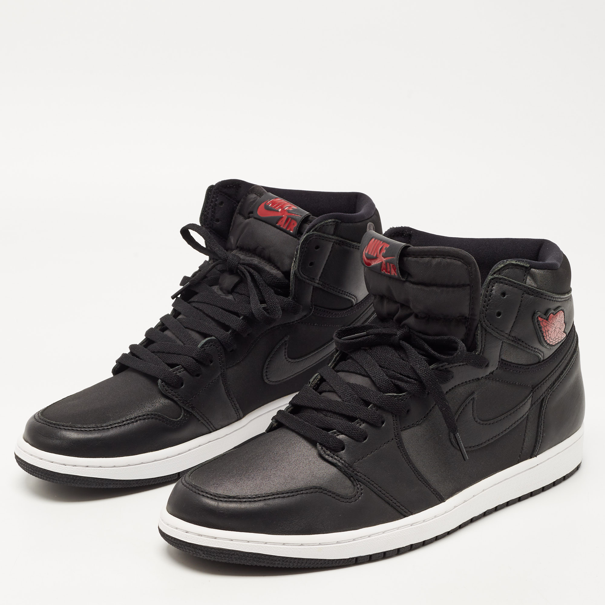 

Air Jordans Black Leather and Fabric Retro High Black Satin Gym Red Sneakers Size