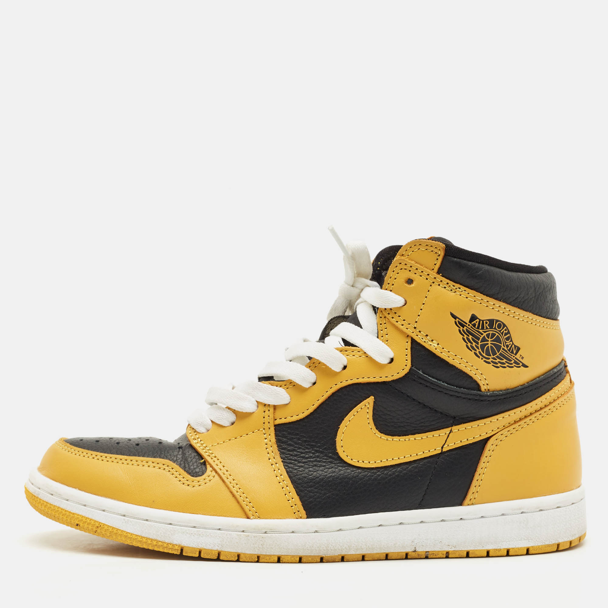 

Air Jordans Tricolor Leather Jordan 1 Retro High OG Sneakers Size 41, Black