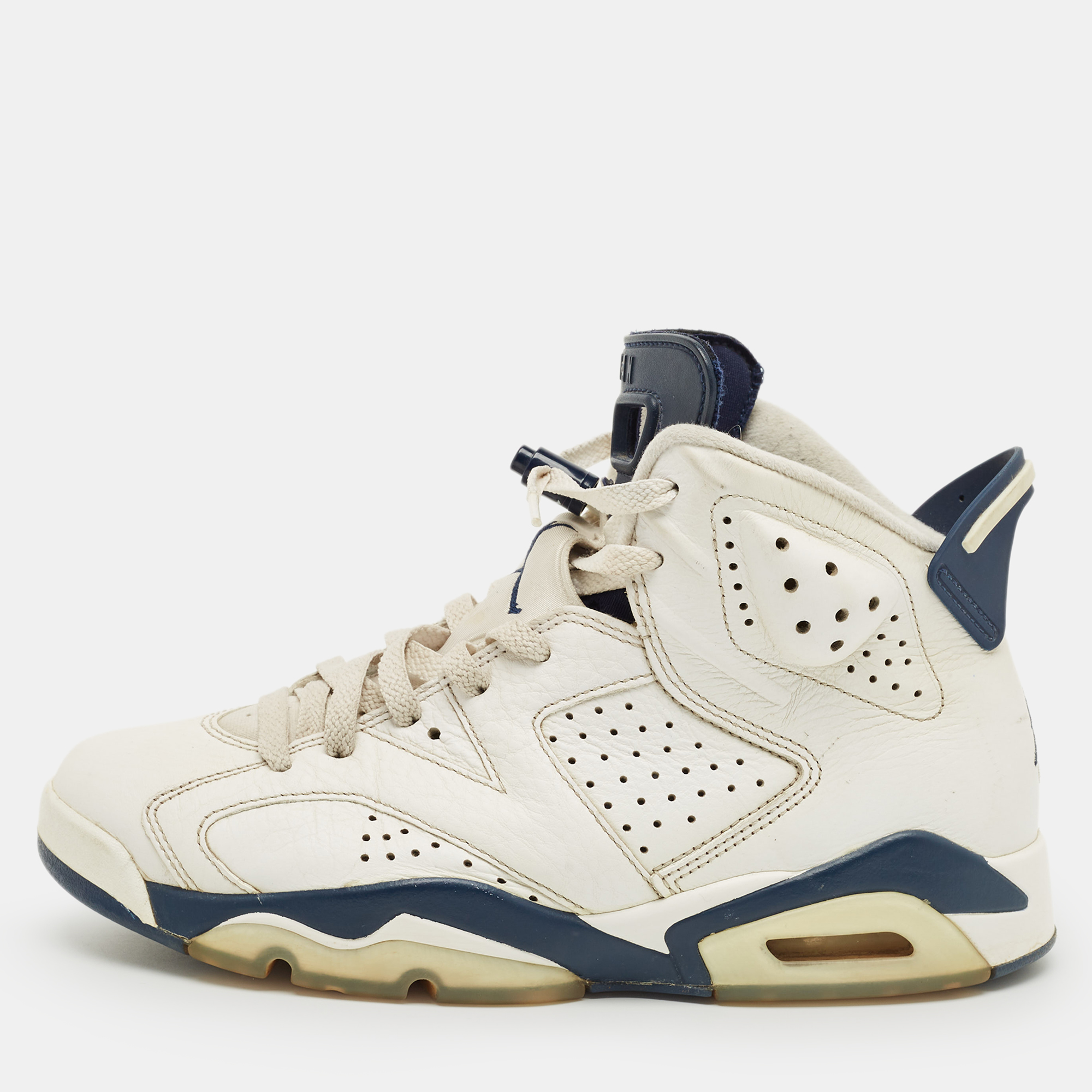 

Air Jordans White Leather and Satin 6 Retro Mid Top Sneakers Size 41