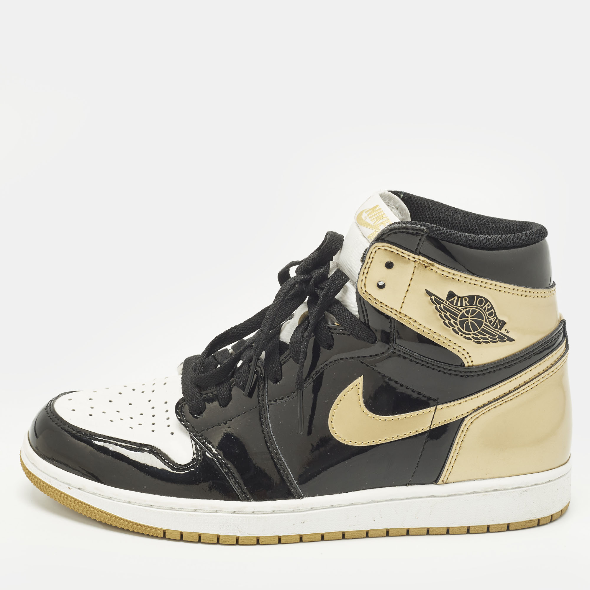 Click to view more detailed imagery on our partner's website Pre-owned Air Jordans 1 Retro High Og Nrg Size 43 Gold Leather High Top Sneakers