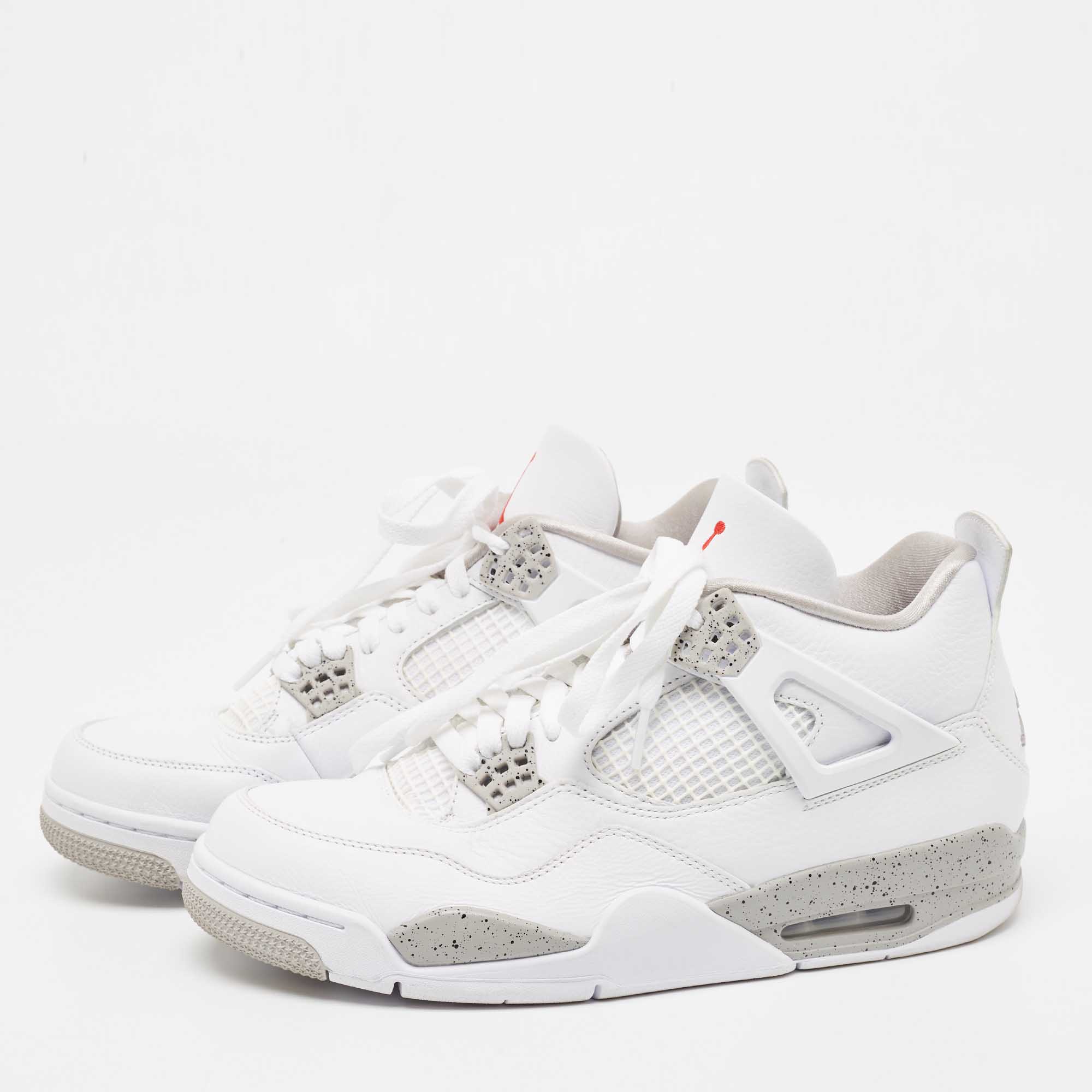 

Air Jordan White Leather and Fabric 4 Retro White Oreo Sneakers Size