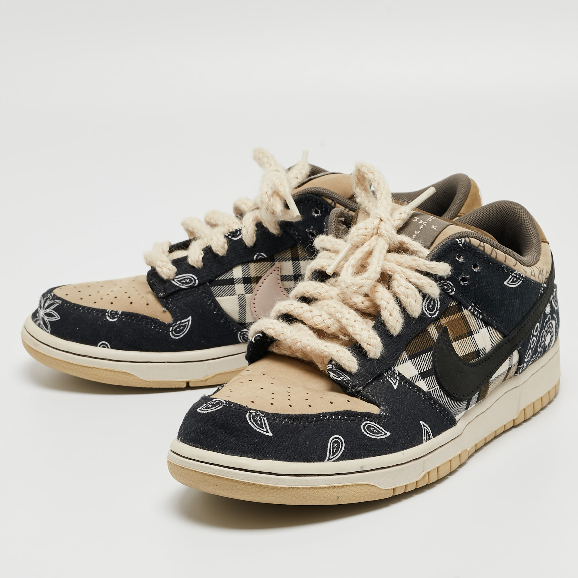 

Nike SB Beige/Blue Demin and Nubuck Leather Dunk Low Top Sneakers Size