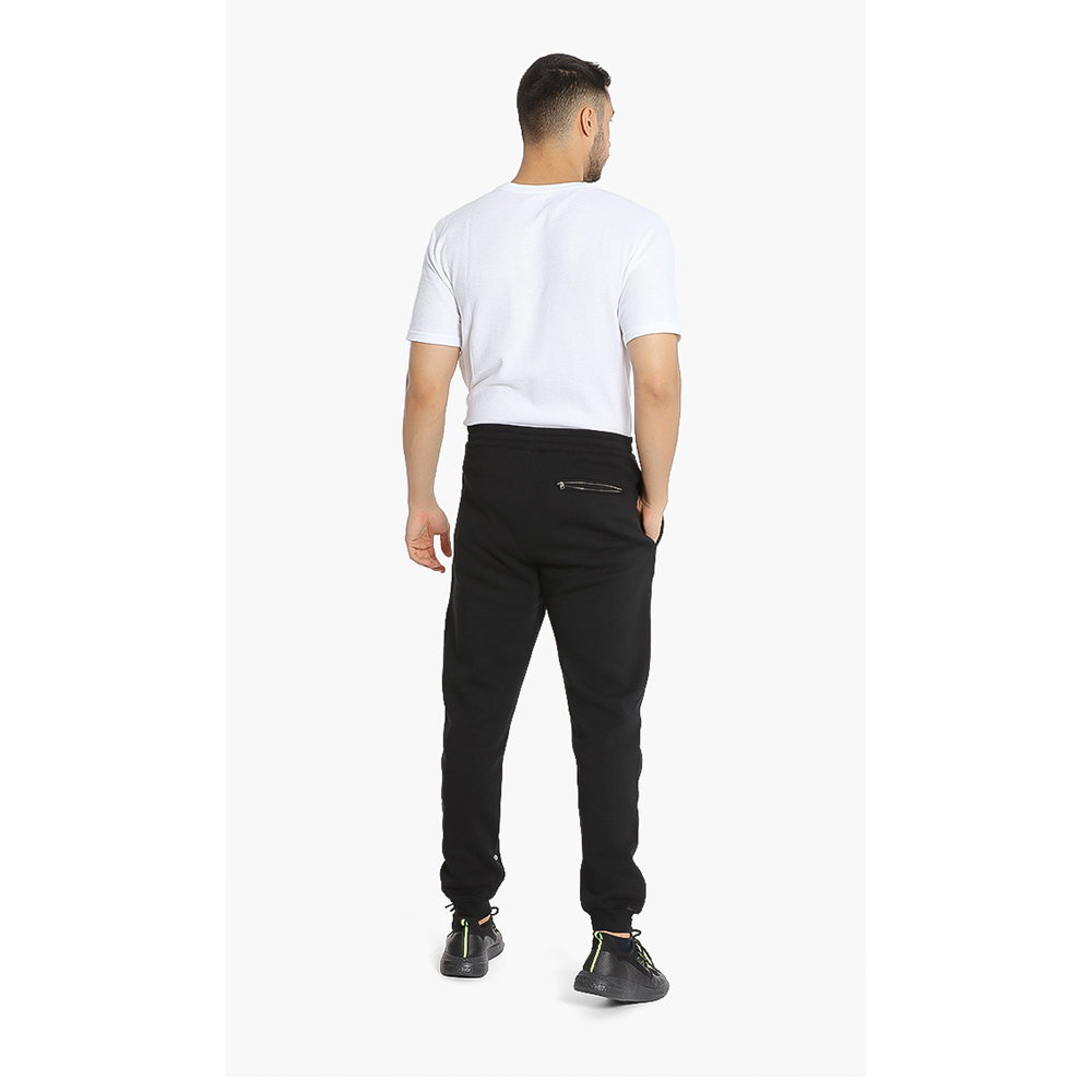 

Alexander McQueen Black Embroidered Skull Sweatpants