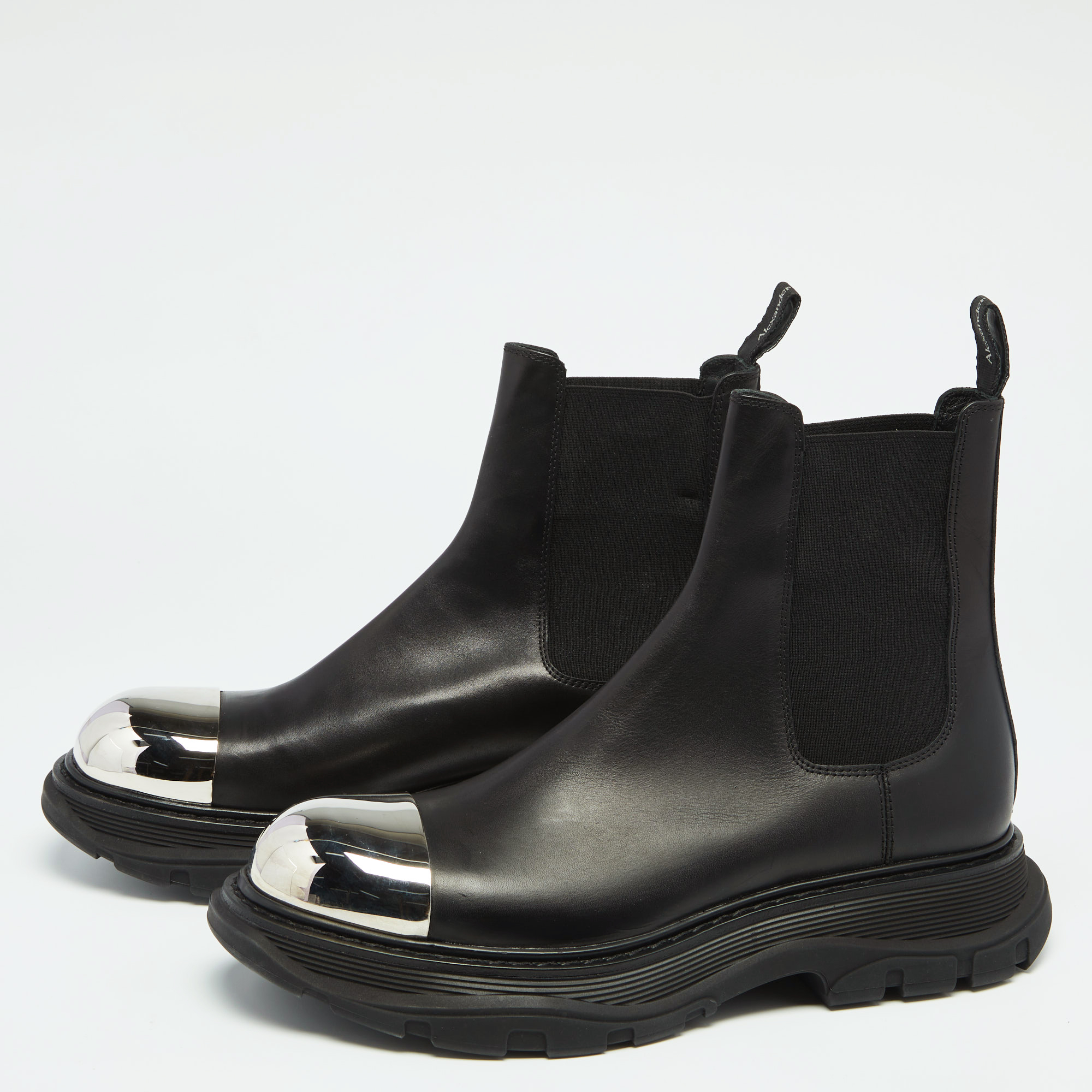 

Alexander McQueen Black Leather Metal Cap Toe Chelsea Boots Size