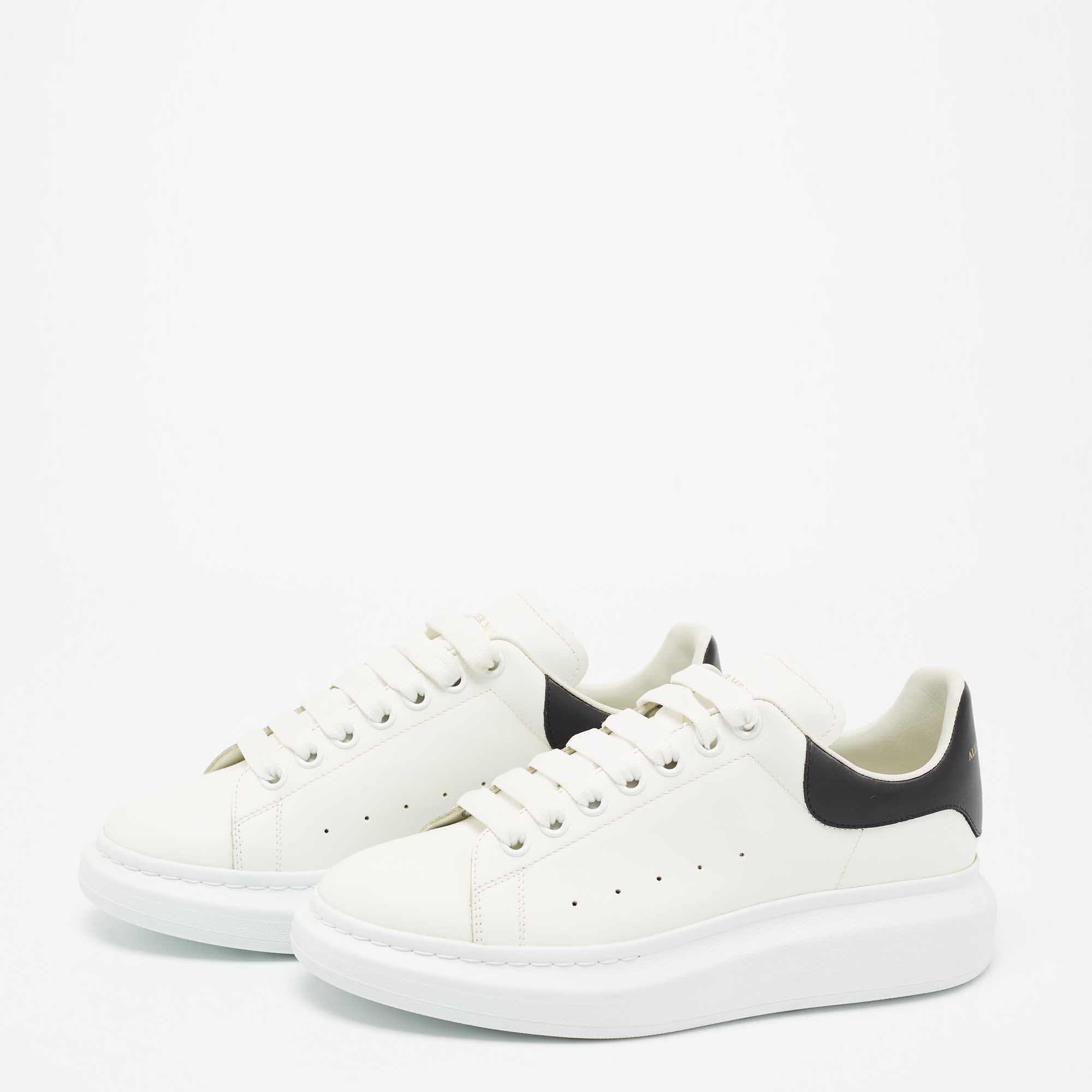 

Alexander McQueen White/Black Leather Oversized Sneakers Size