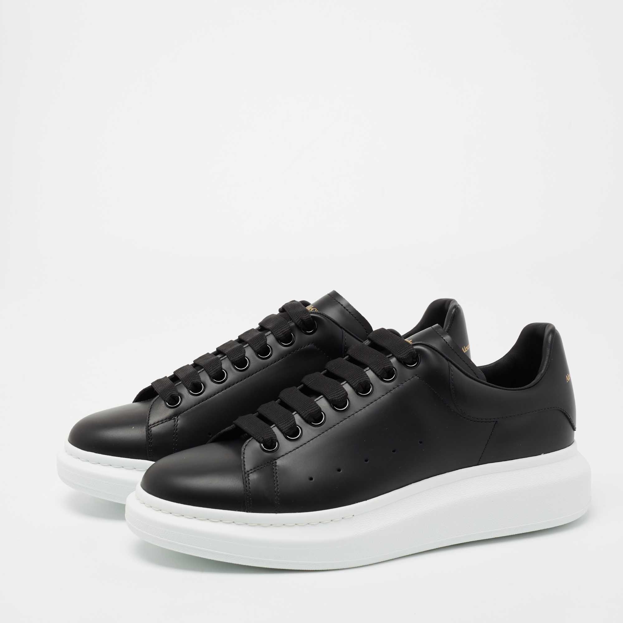 

Alexander McQueen Black Leather Oversized Lace Up Sneakers Size
