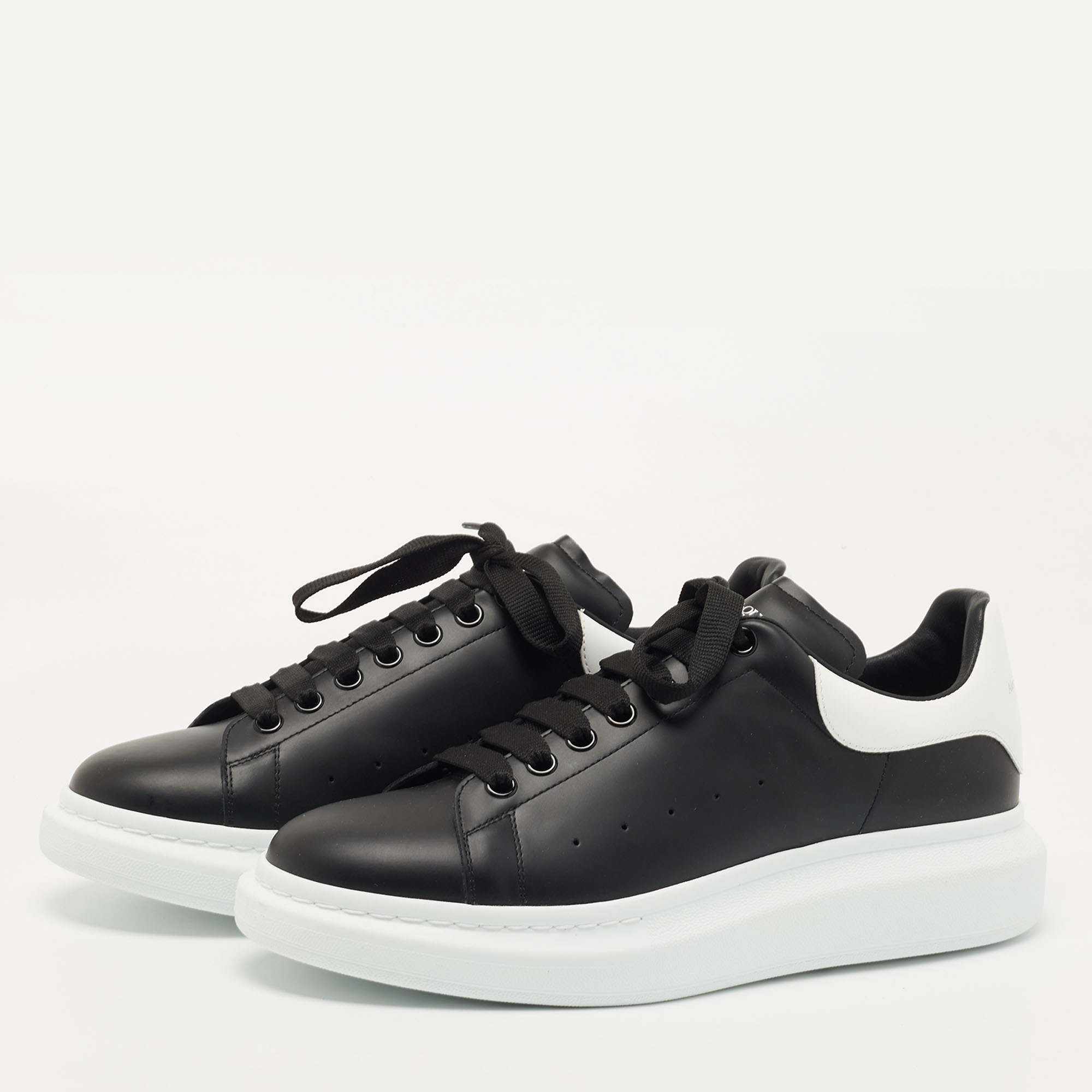 

Alexander McQueen Black/White Leather Oversized Sneakers Size