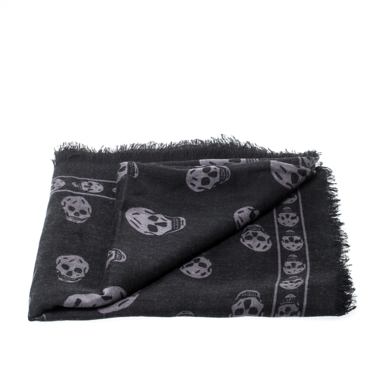 

Alexander McQueen Black & Grey Skull Print Cashmere Scarf