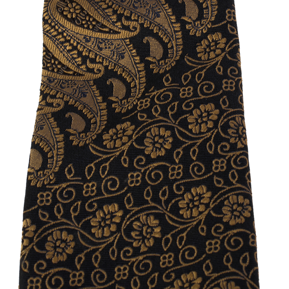 

Alexander McQueen Black & Gold Paisley Patterned Silk Jacquard Tie