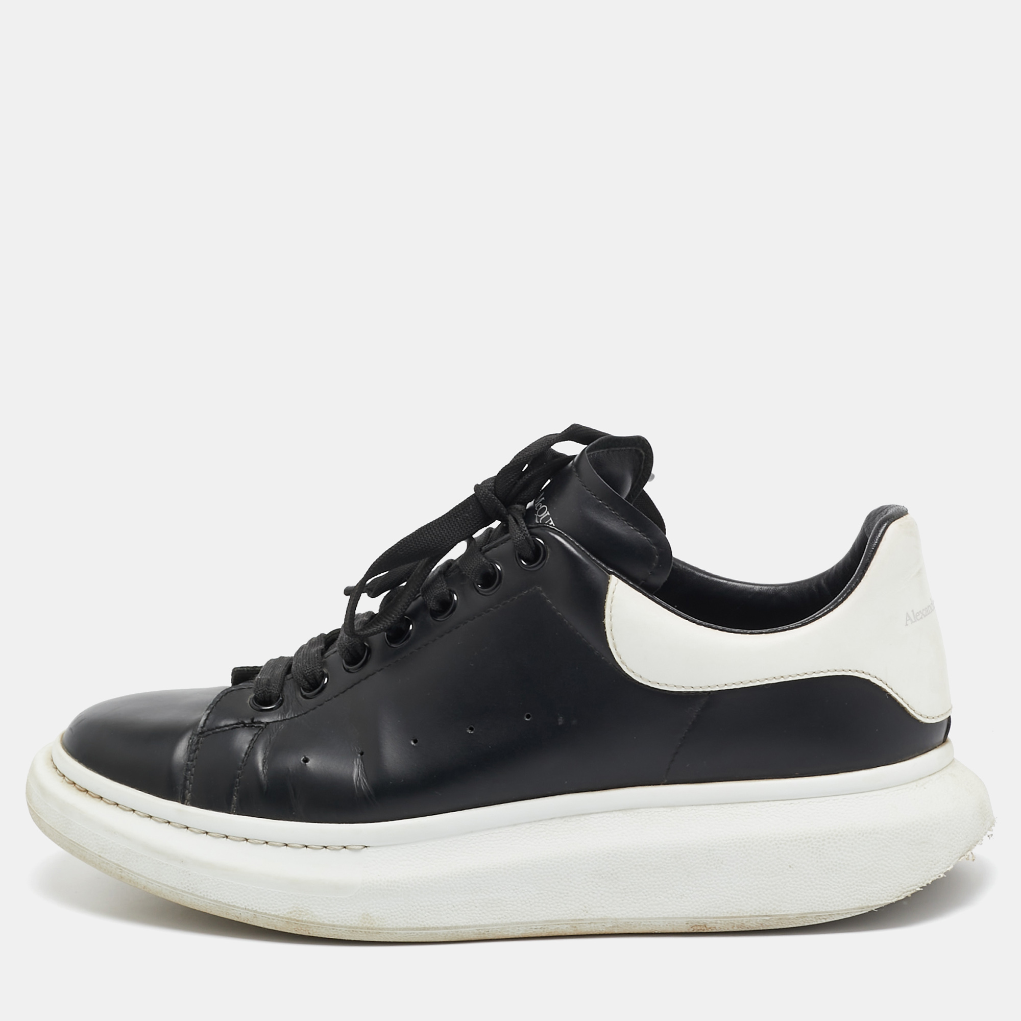 

Alexander McQueen Black/White Leather Oversized Sneakers Size