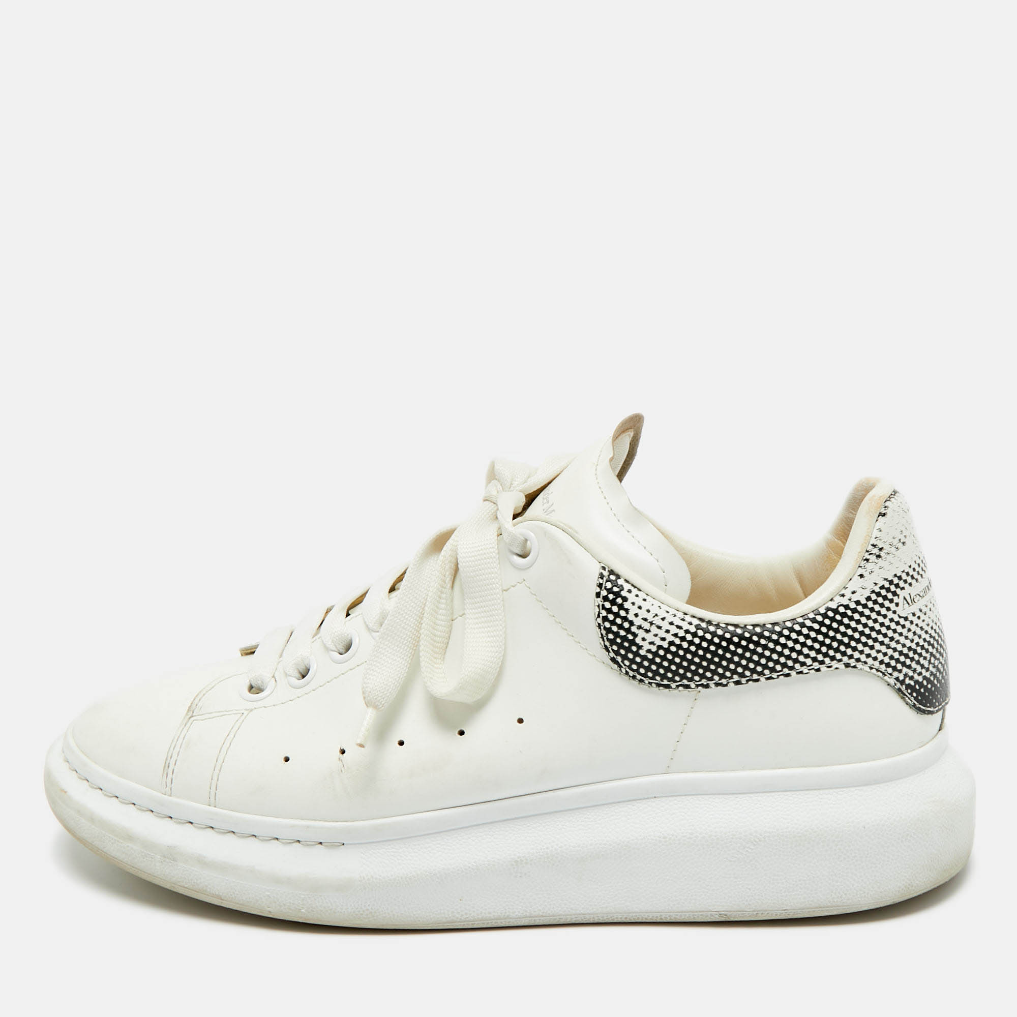 

Alexander McQueen White/Black Leather Oversized Lace Up Sneakers Size