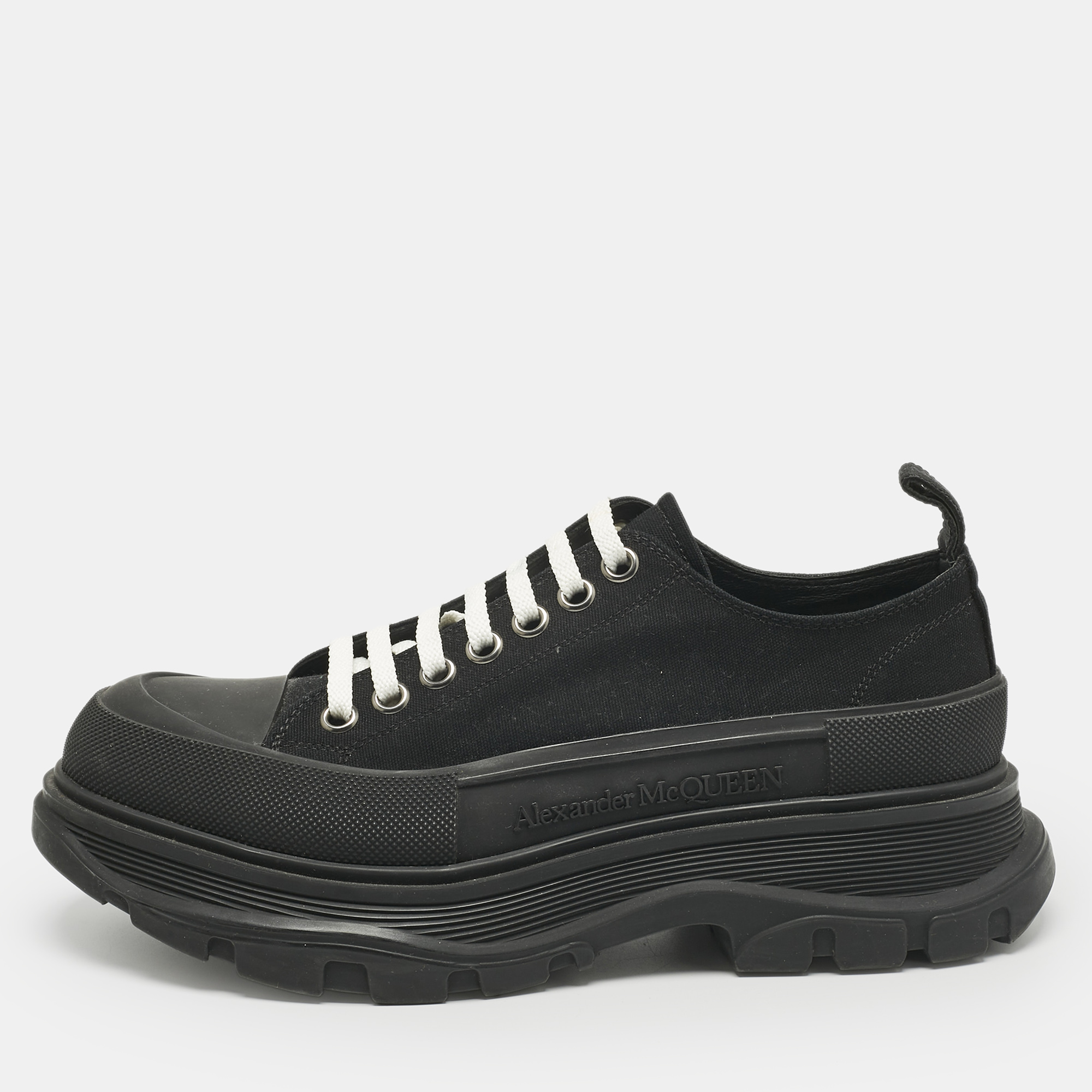 Pre-owned Alexander Mcqueen Black Canvas And Rubber Tread Slick Low Top Sneakers Size 42.5