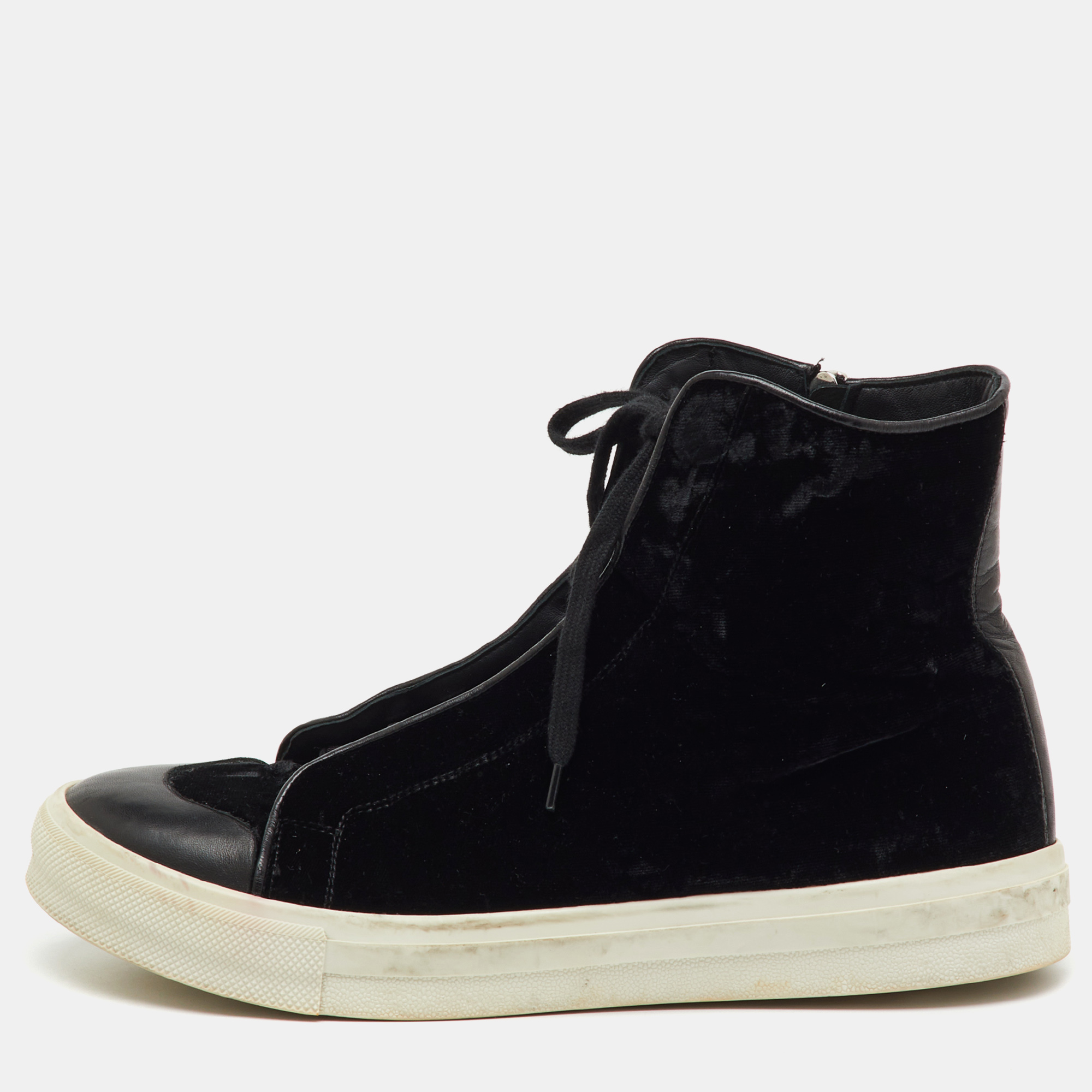 

Alexander McQueen Black Velvet and Leather High Top Sneakers Size