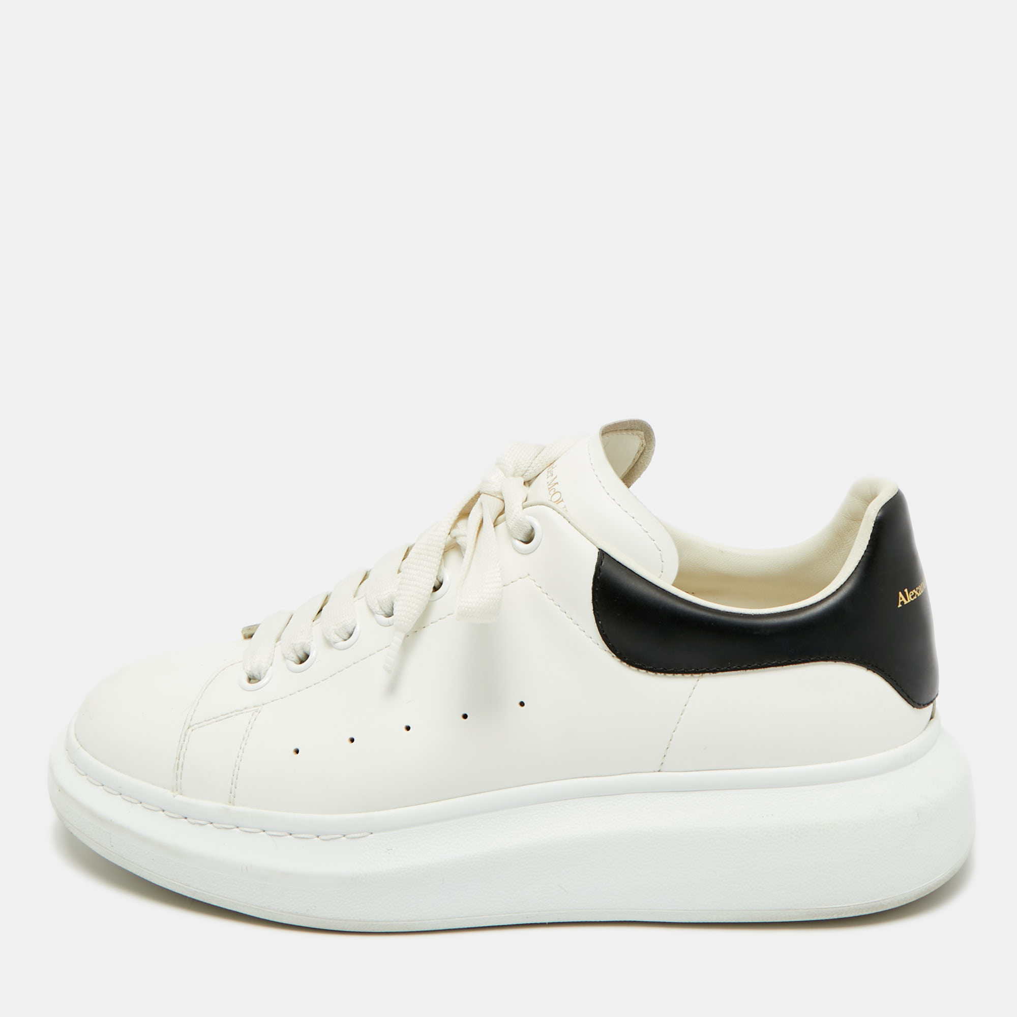 

Alexander McQueen White/Black Leather Oversized Sneakers Size