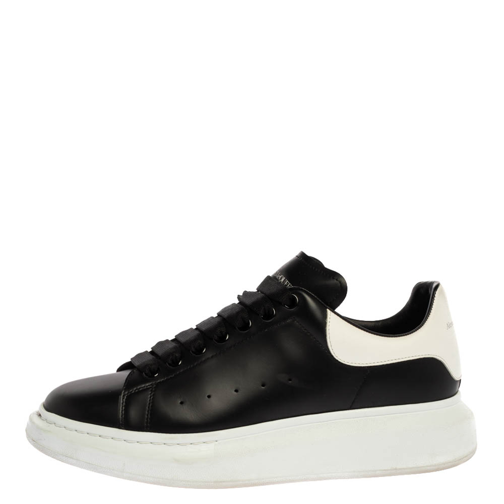 

Alexander McQueen Black/White Leather Larry Low Top Sneakers Size