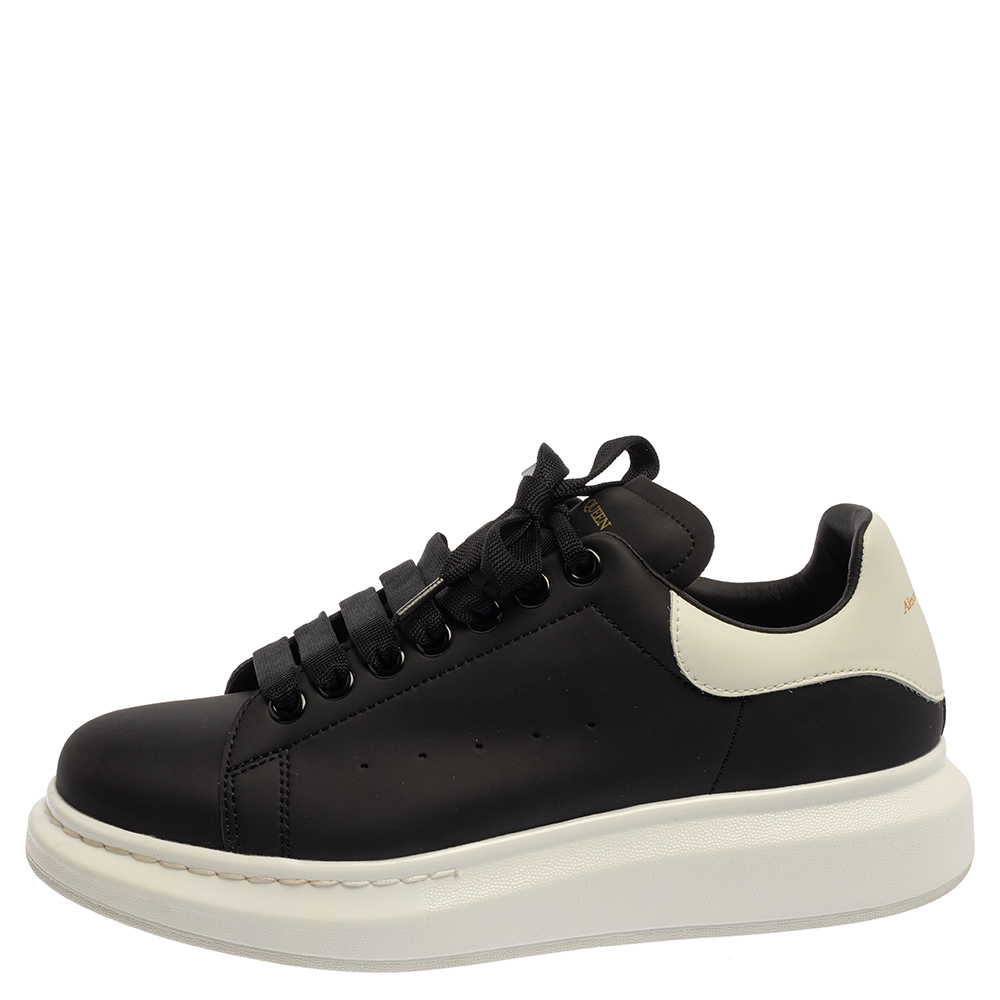 

Alexander McQueen Black/White Leather Oversized Sneakers Size