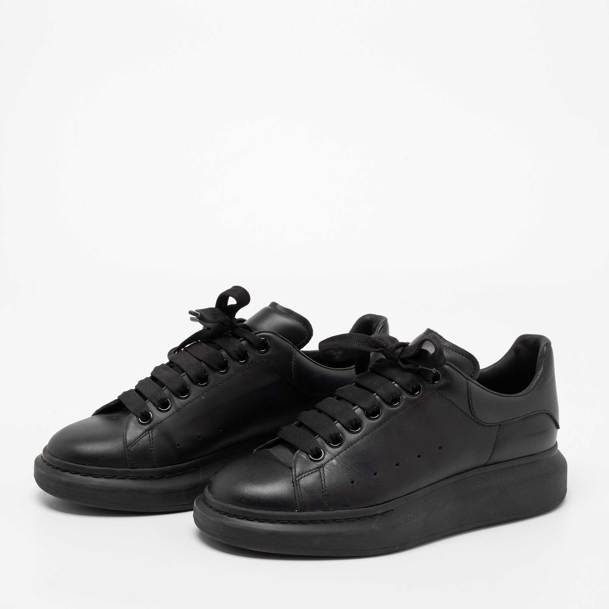 

Alexander McQueen Black Leather Oversized Low-Top Sneakers Size