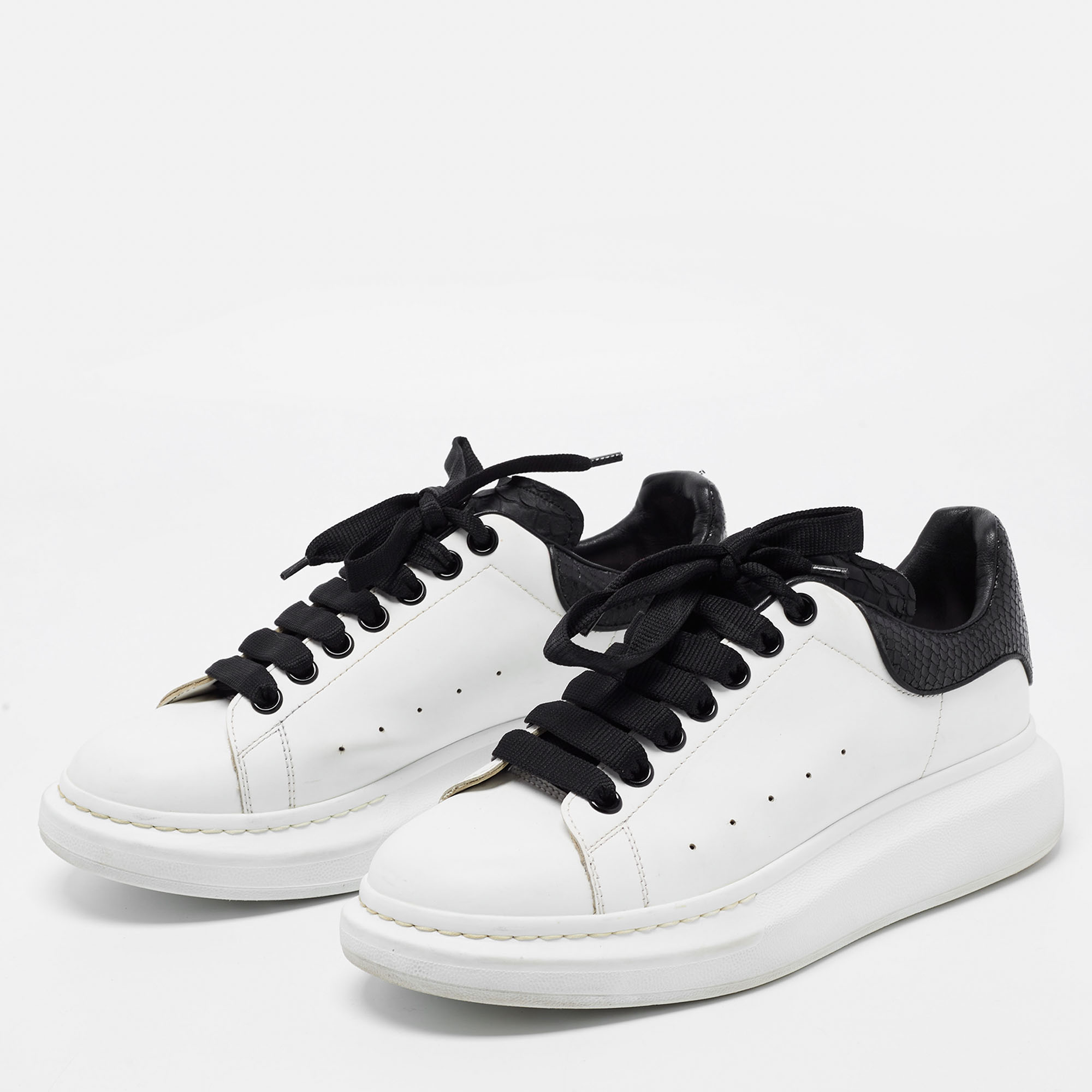 

Alexander McQueen White Leather Oversized Sneakers Size