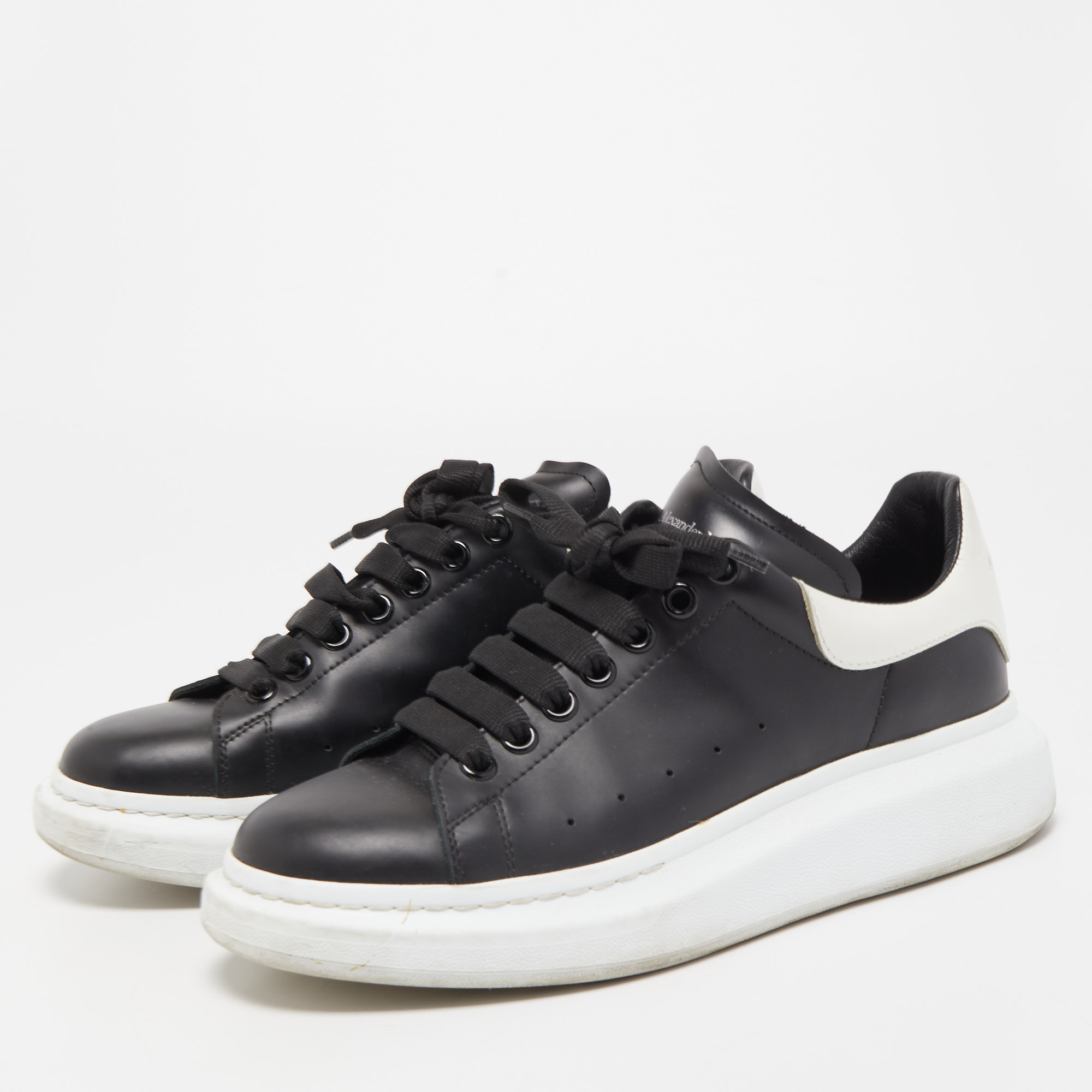 

Alexander McQueen Black/White Leather Oversized Sneakers Size