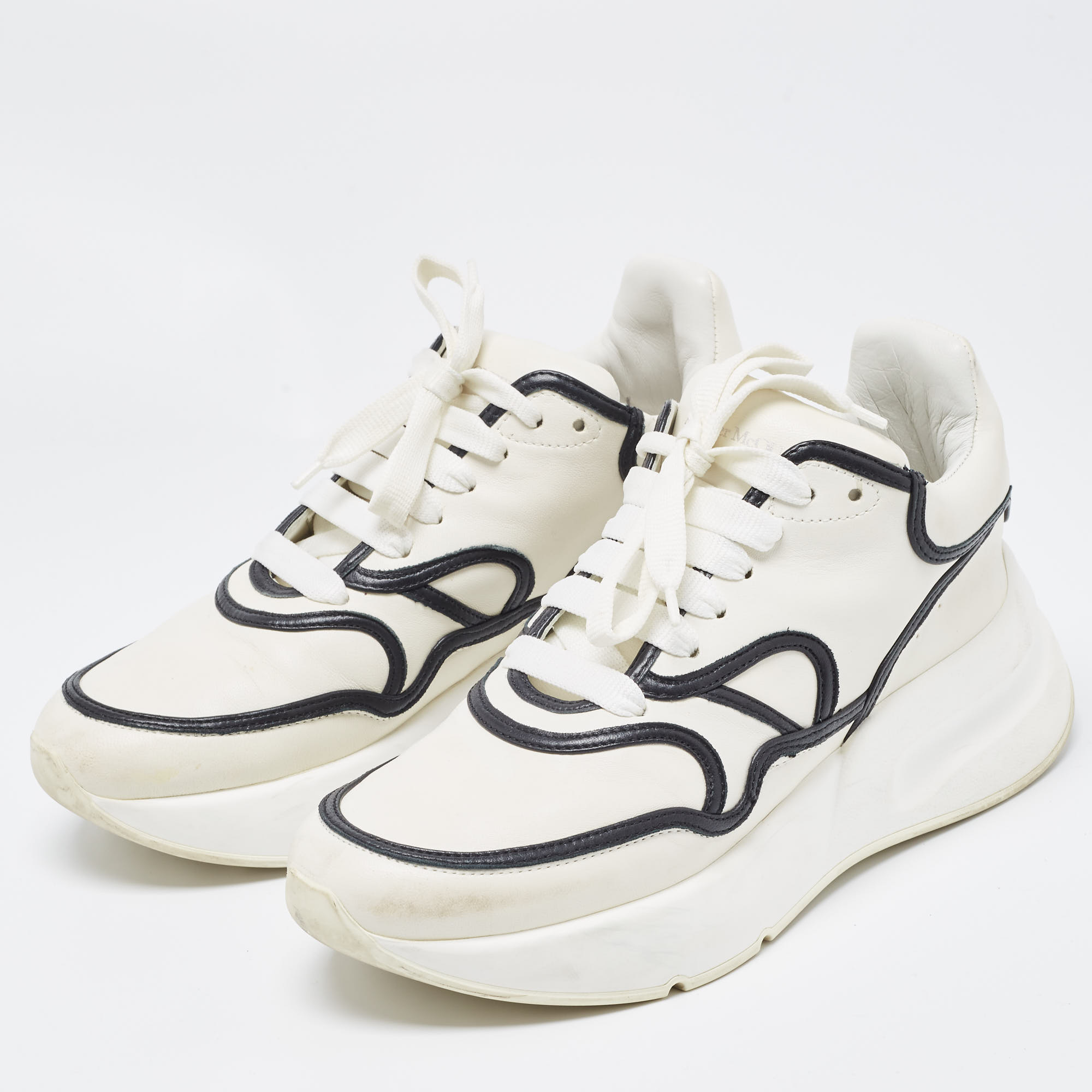 

Alexander McQueen White/Black Leather Runner Sneakers Size
