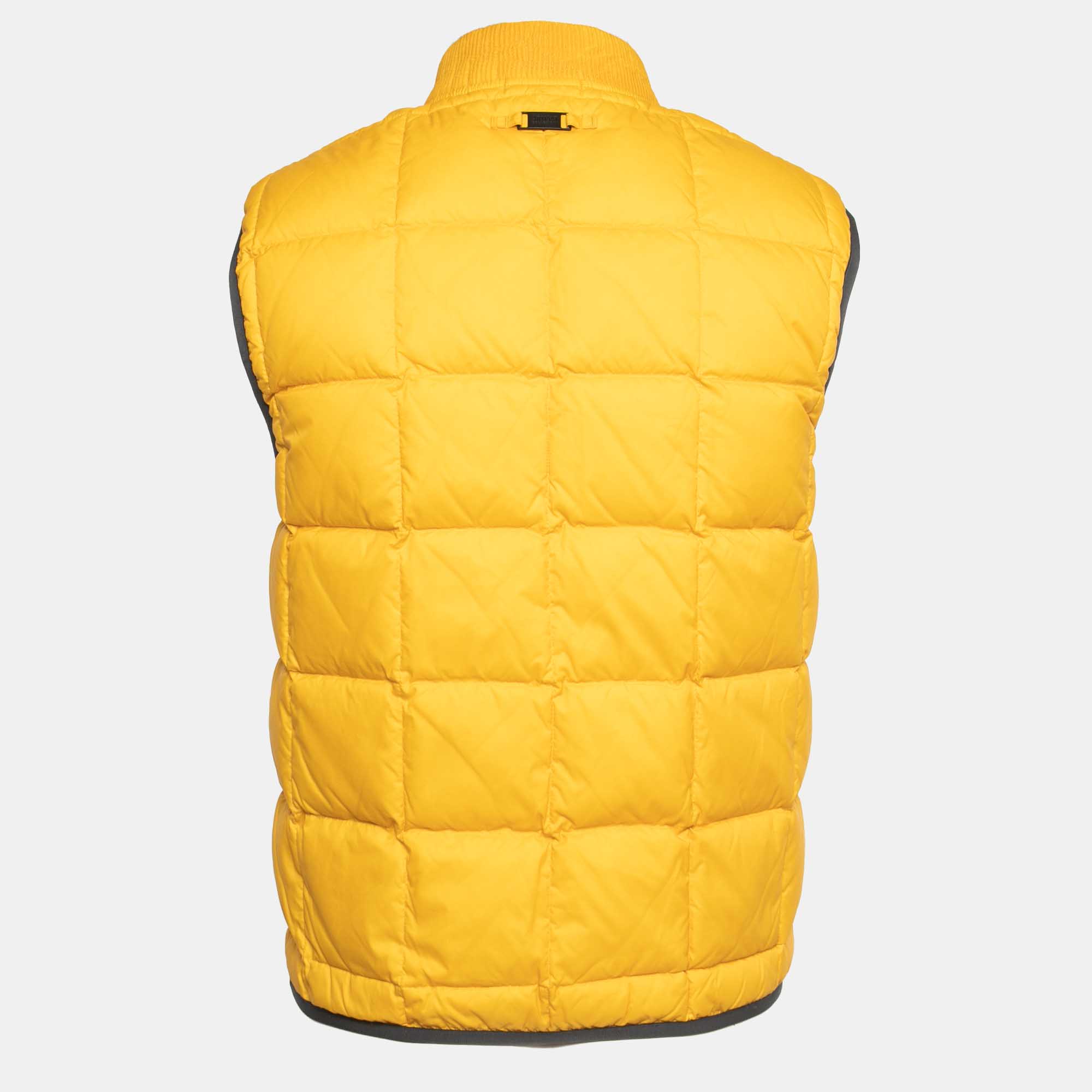 

Armani Collezioni Yellow Synthetic Sleeveless Down Jacket