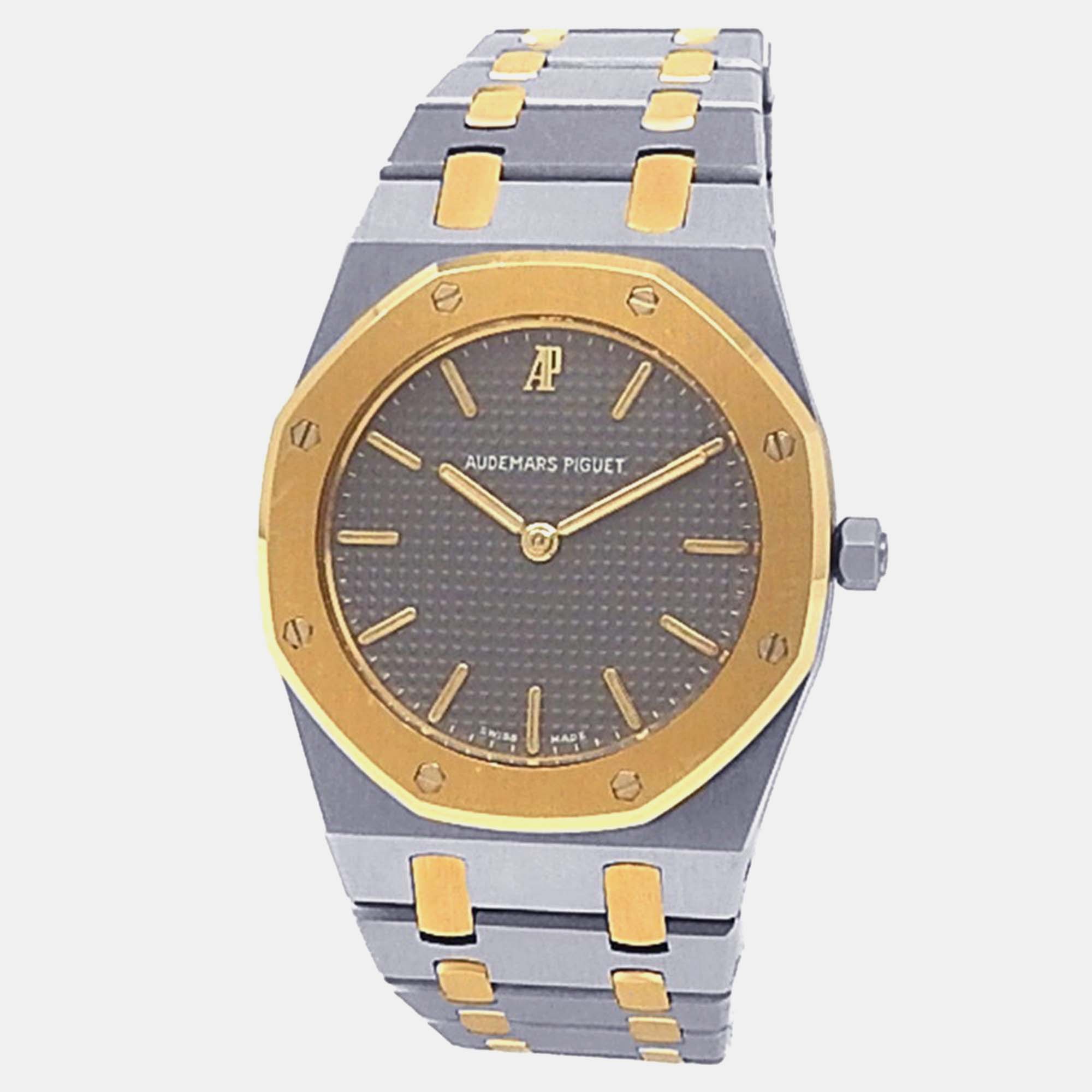 

Audemars Piguet Royal Oak 56303SA.OO.0789SA.01 Quartz Grey 18K Yellow Gold Stainless Steel Men’s Wristwatch 33 mm