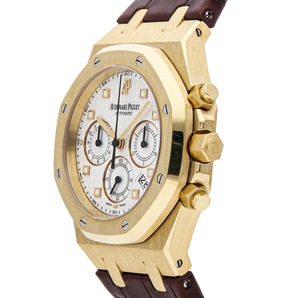 

Audemars Piguet White 18K Yellow Gold Royal Oak Chronograph 26022BA.OO.D088CR.01 Men's Wristwatch 39 MM