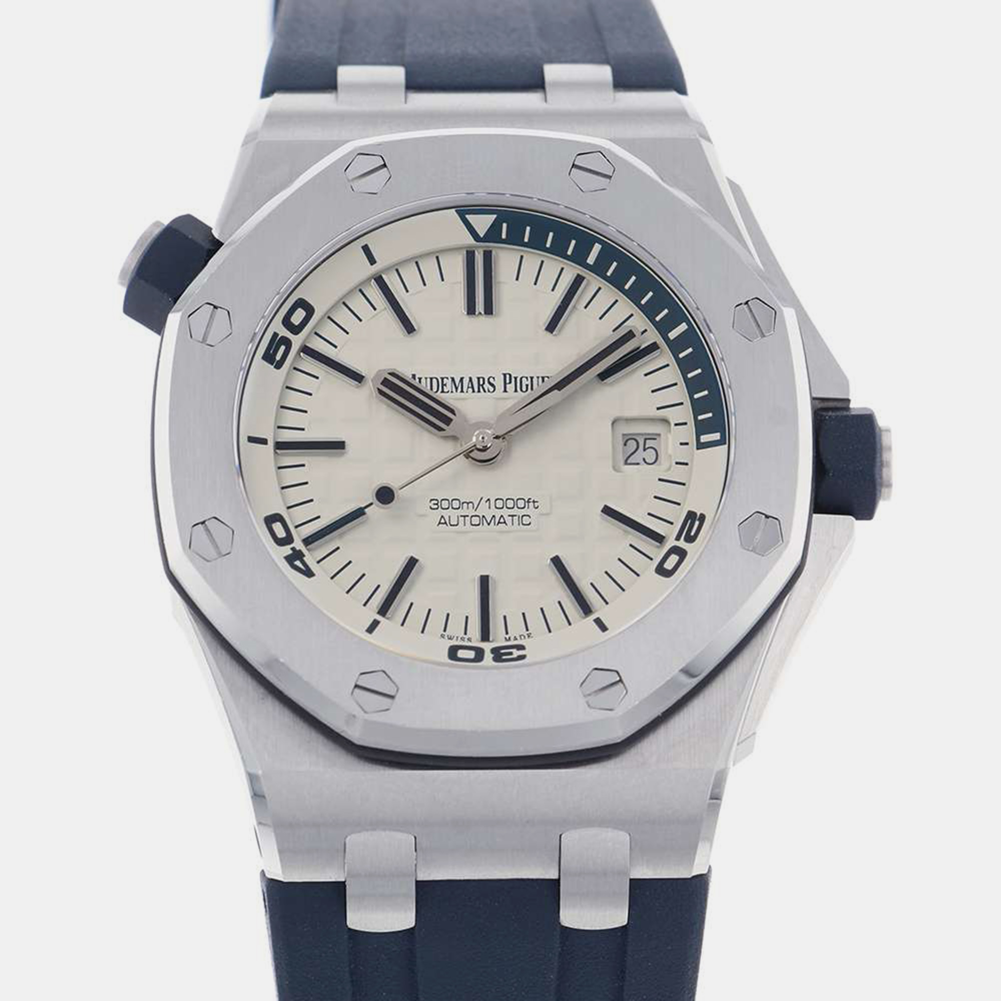 Pre-owned Audemars Piguet White Stainless Steel Royal Oak Offshore 15710st.oo.a010ca.01 Automatic Men's Wristwatch 42 Mm
