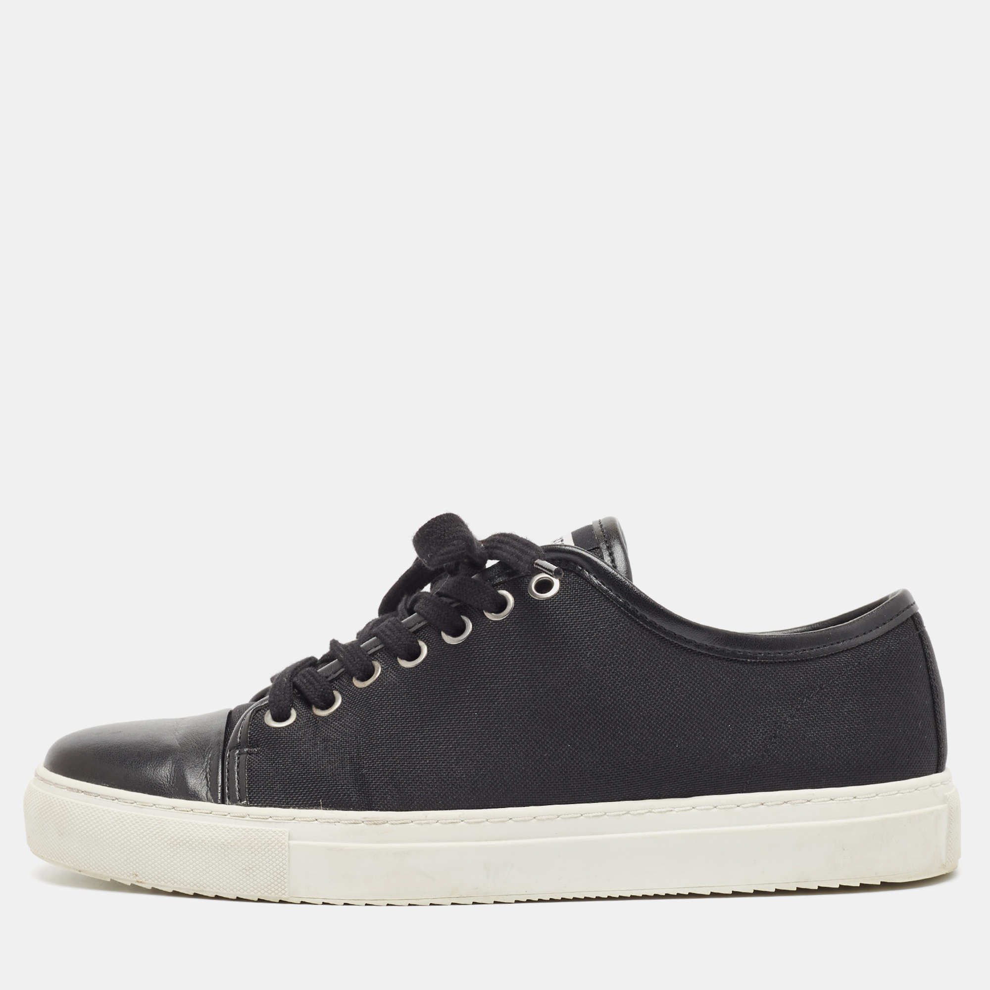 

Axel Arigato Black Leather and Canvas Low Top Sneakers Size