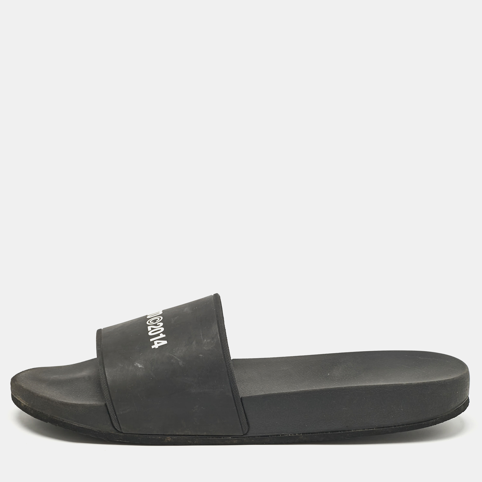 

Axel Arigato Black Rubber Pool Slides Size