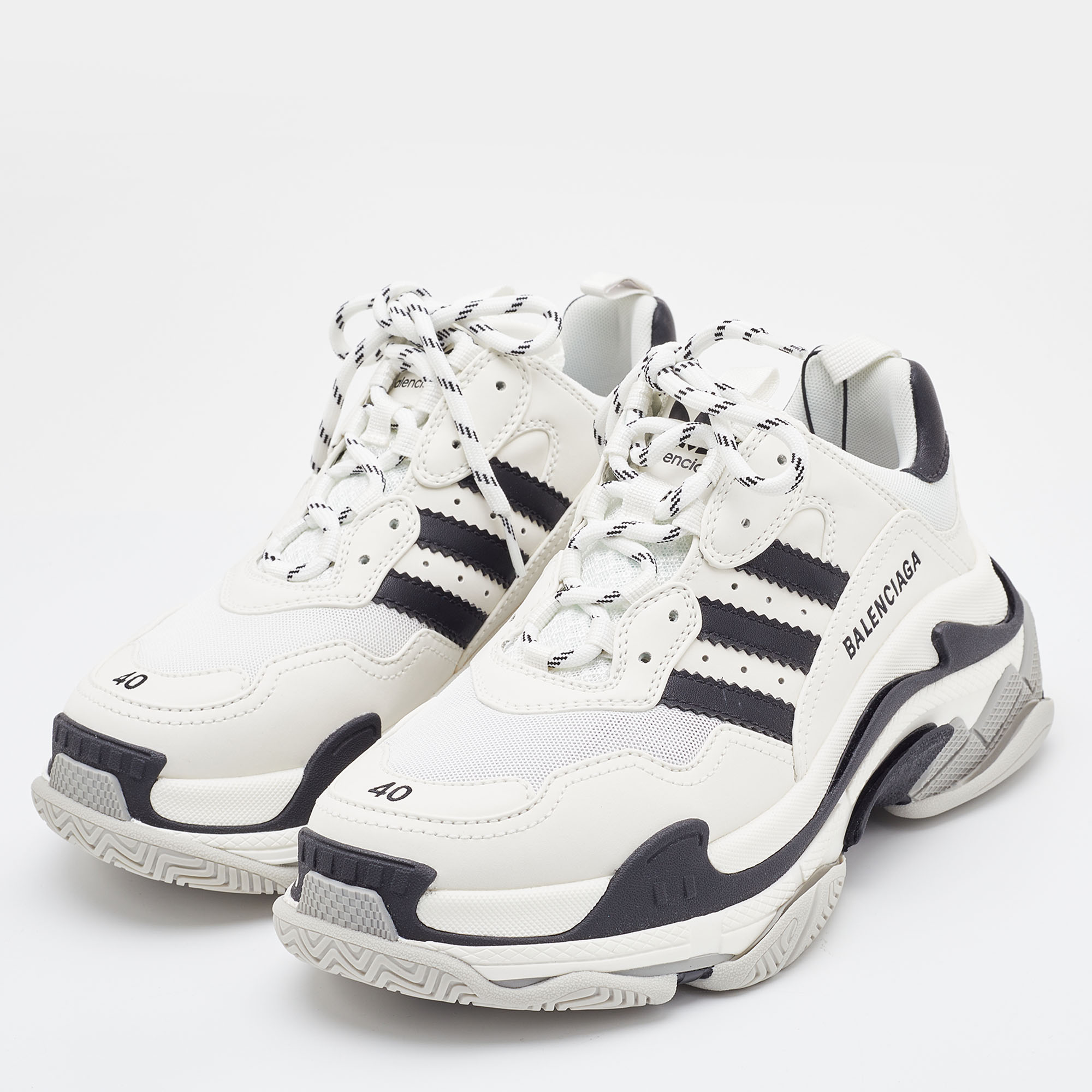 

Balenciaga White/Black Leather and Mesh Triple S Sneakers Size