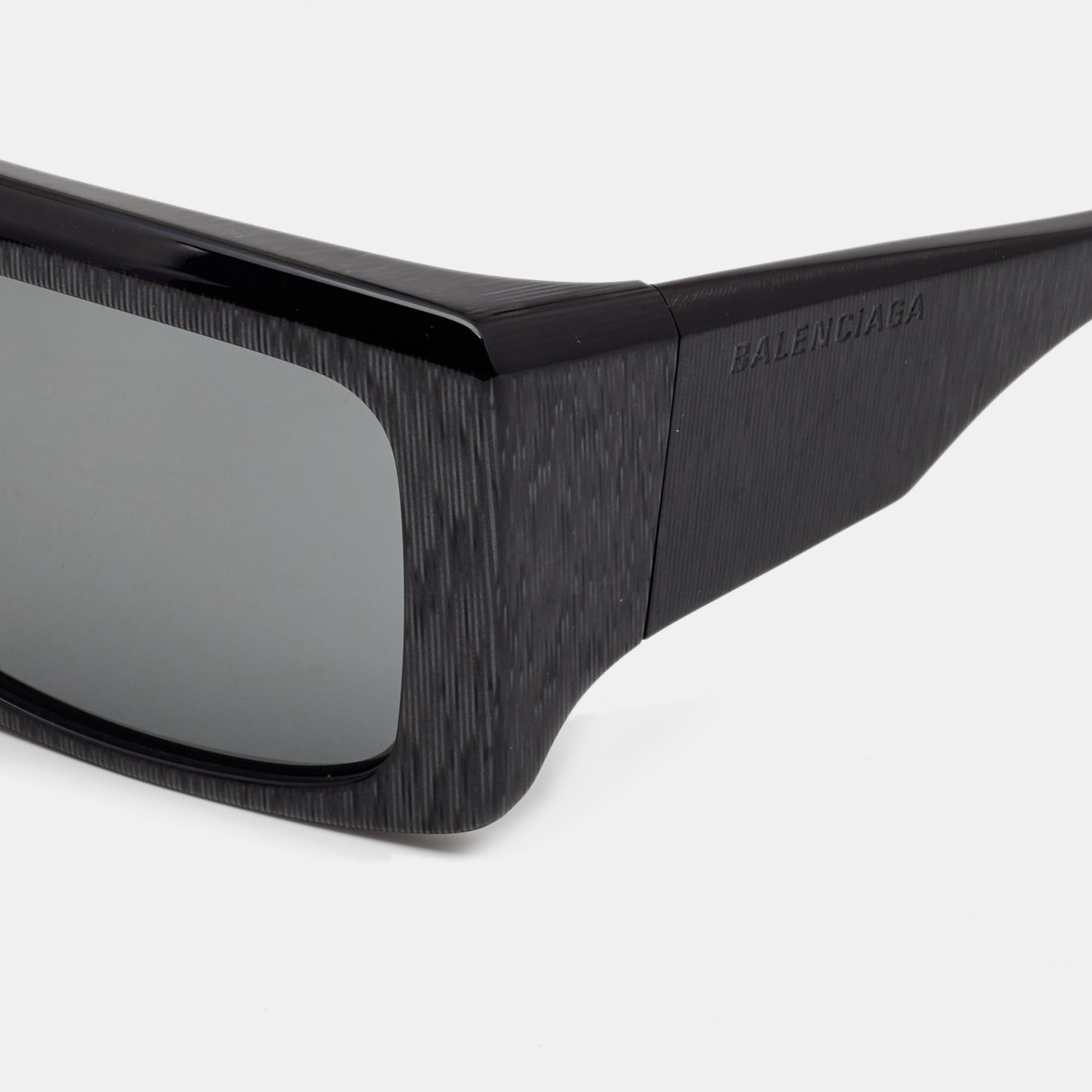 

Balenciaga Black BB0002S Shield Sunglasses