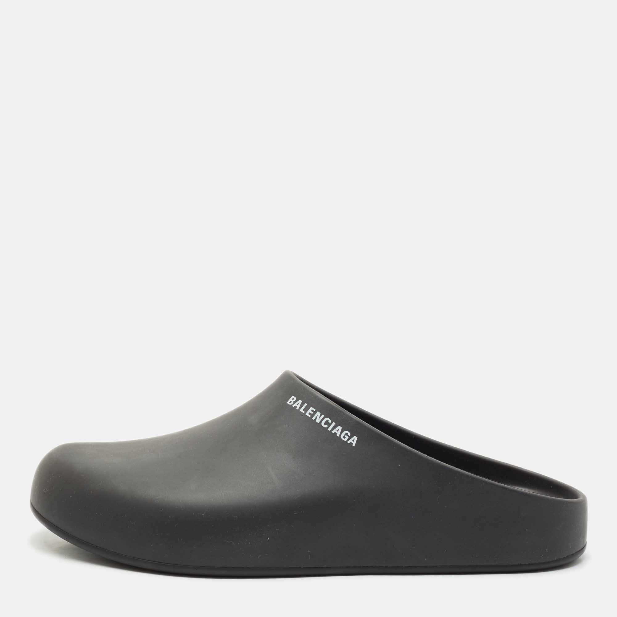 

Balenciaga Black Rubber Flat Pool Mules Size