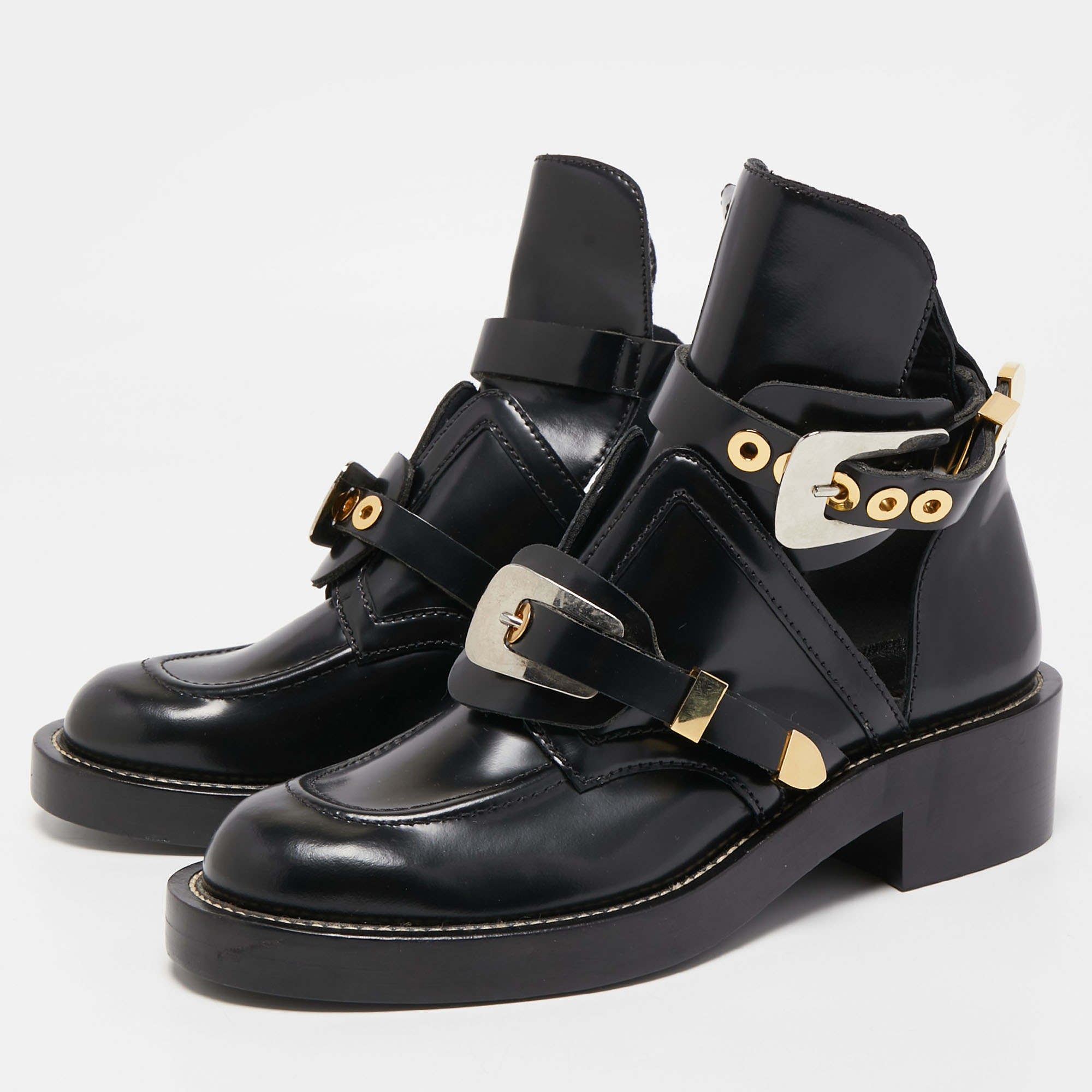 

Balenciaga Black Leather Ceinture Buckle Detail Ankle Boots Size
