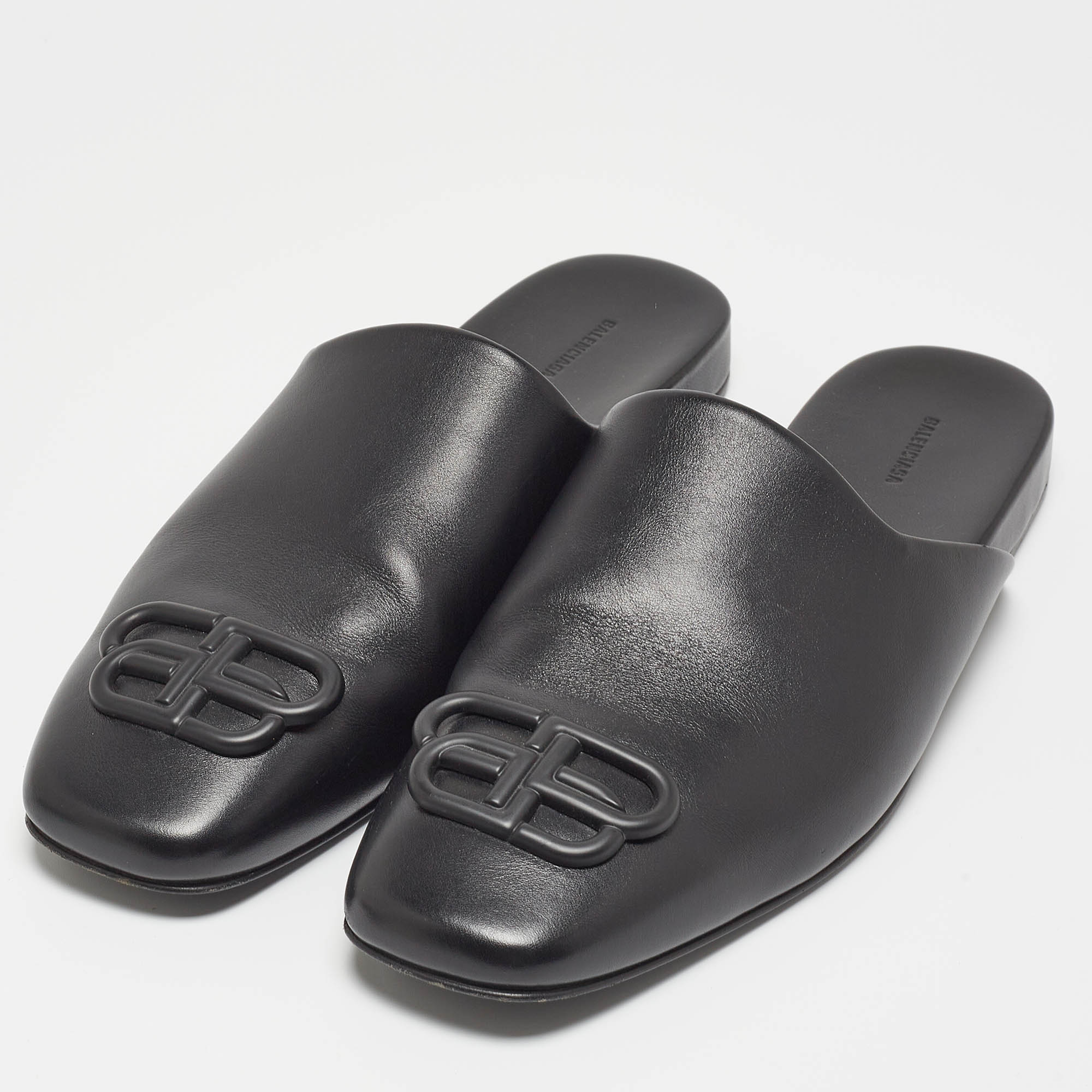 

Balenciaga Black Leather Cosy BB Flat Mules Size