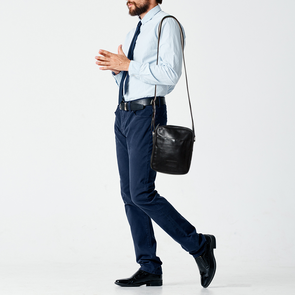

Bally Black Leather Front Pocket Messenger Bag