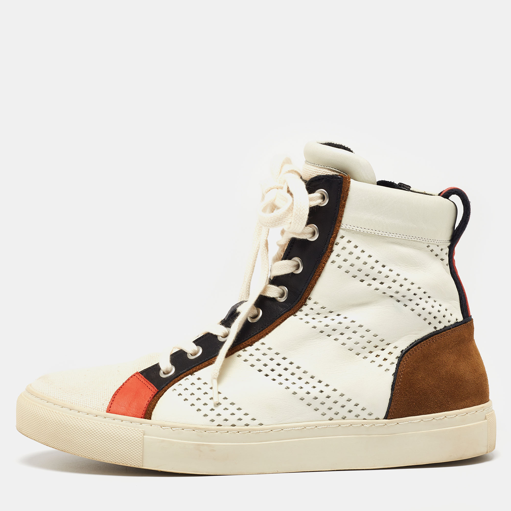 These pre owned Balmain high top sneakers for men come crafted from leather suede and canvas. Perforated details simple lace ups and durable soles make these shoes a great pick.