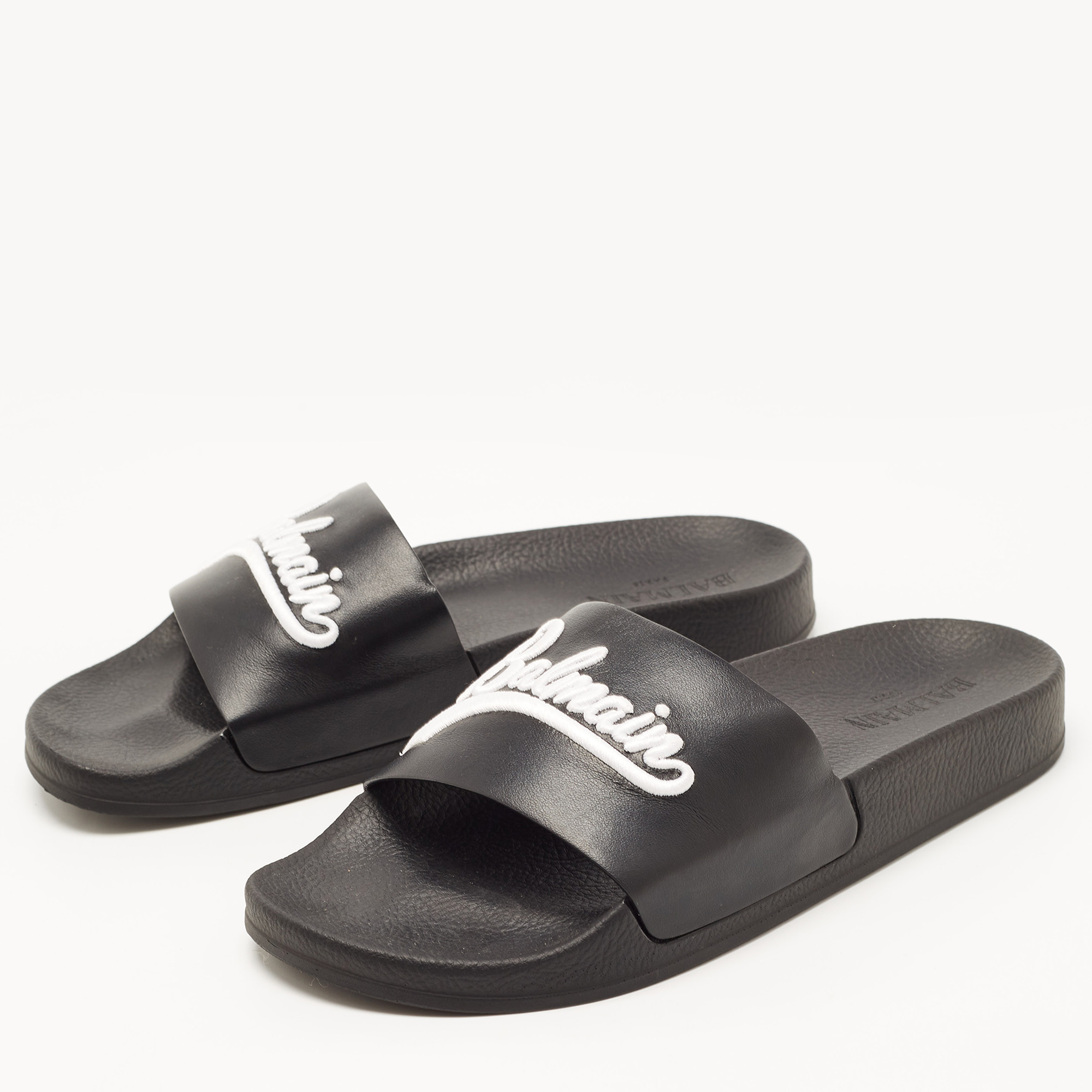 

Balmain Black Logo Embroidered Leather Pool Slides Size