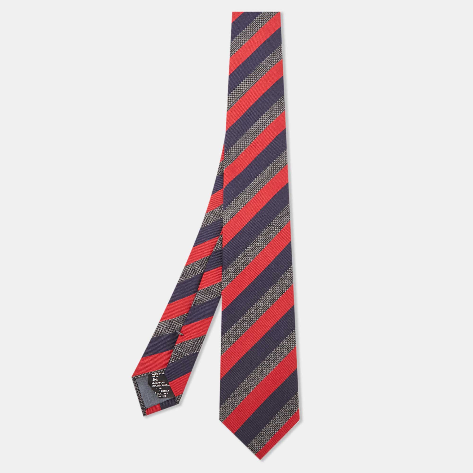 Pre-owned Boss By Hugo Boss Red/navy Diagonal Striped Silk Tie In Navy Blue