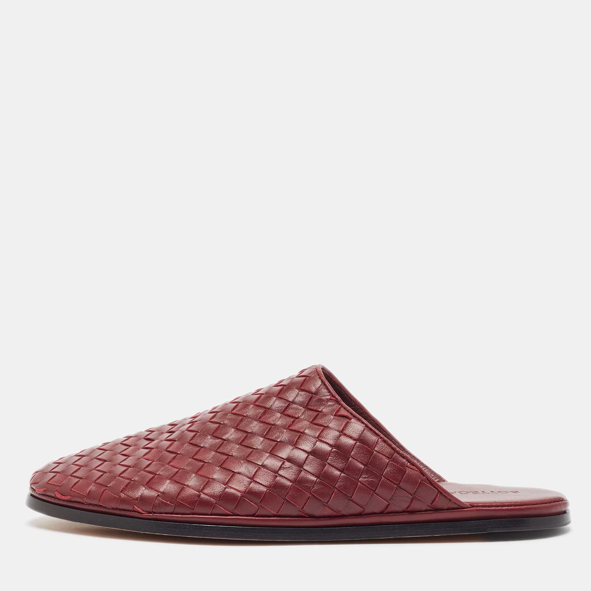 

Bottega Veneta Burgundy Intrecciato Leather Flat Mules Size