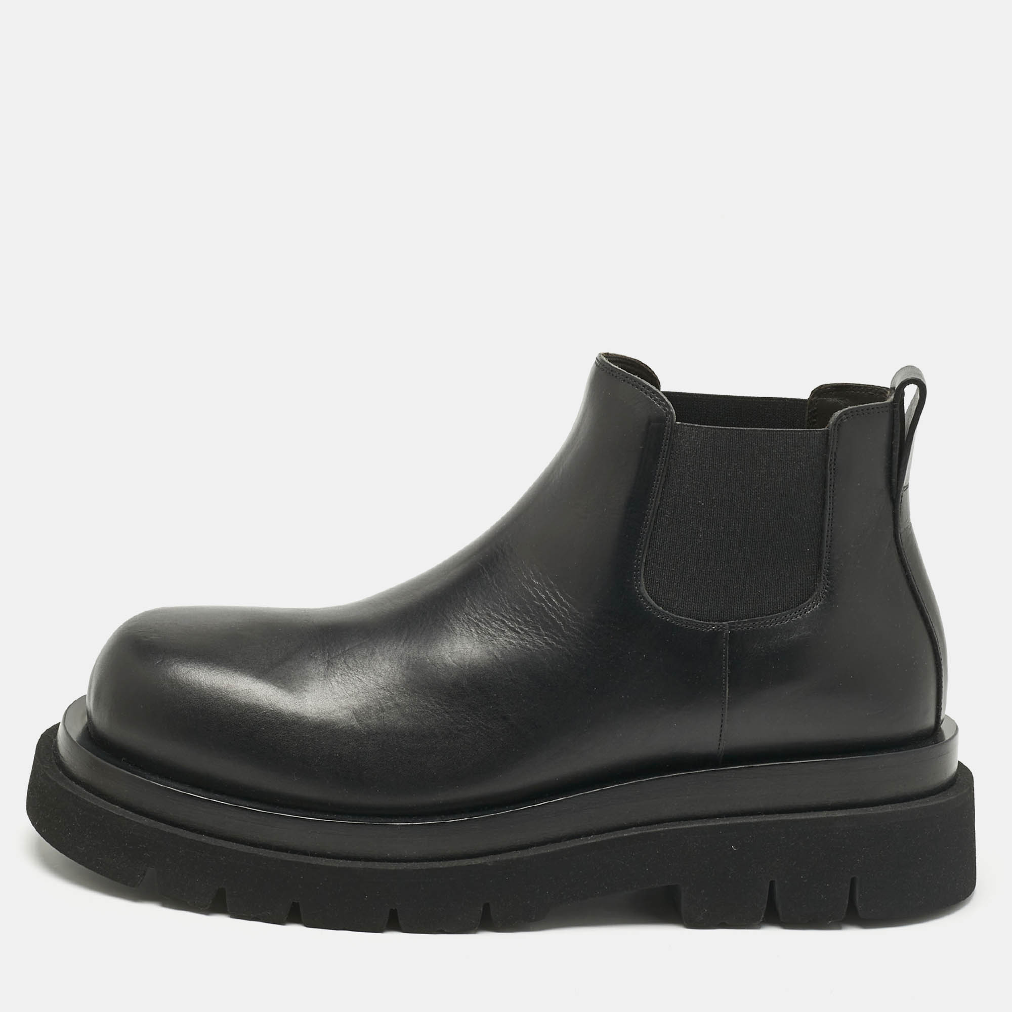 

Bottega Veneta Black Leather Lug Chelsea Boots Size