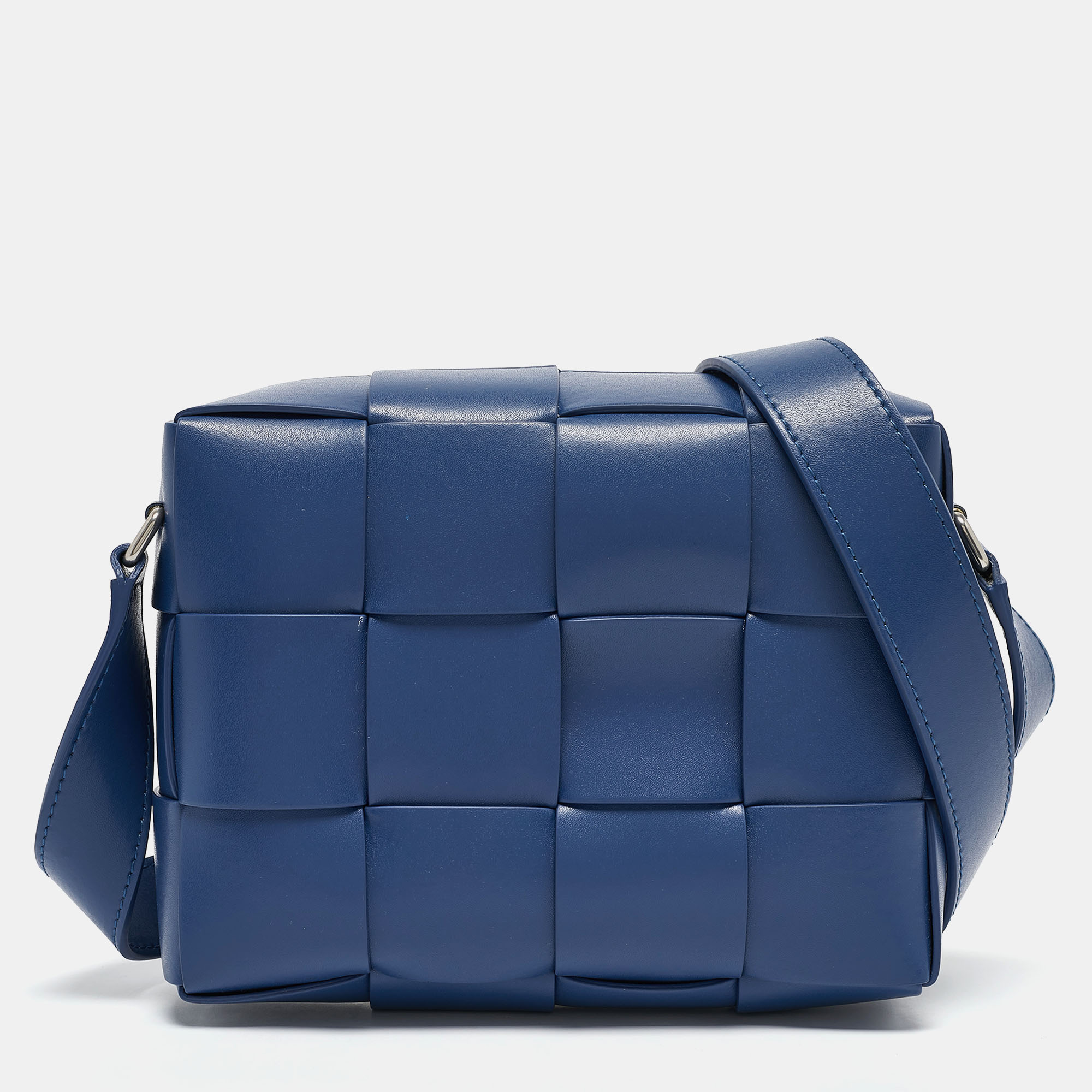 

Bottega Veneta Navy Blue Intrecciato Leather Cassette Crossbody Bag