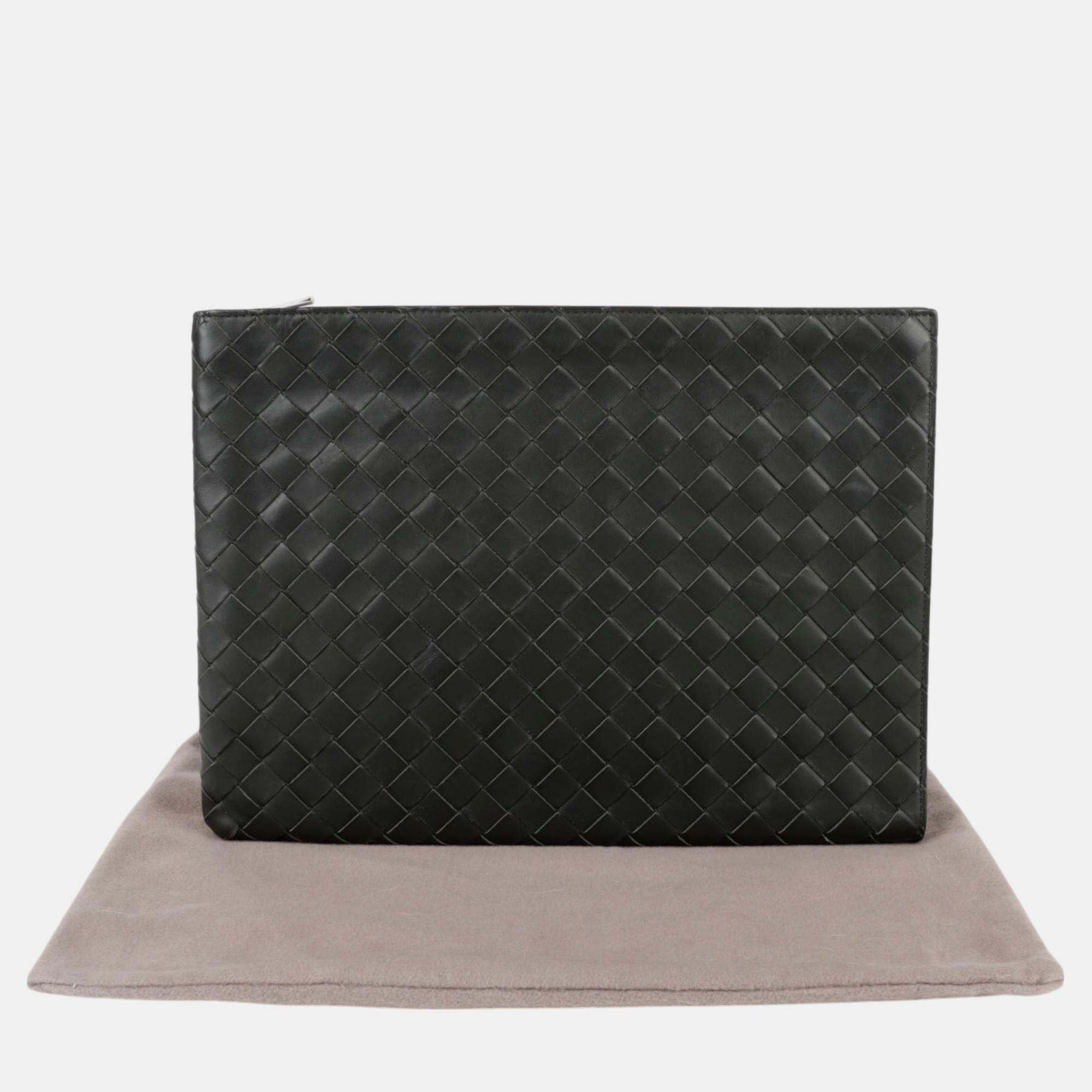 Bottega Veneta  Intrecciato Leather Half Zipper Pouch 