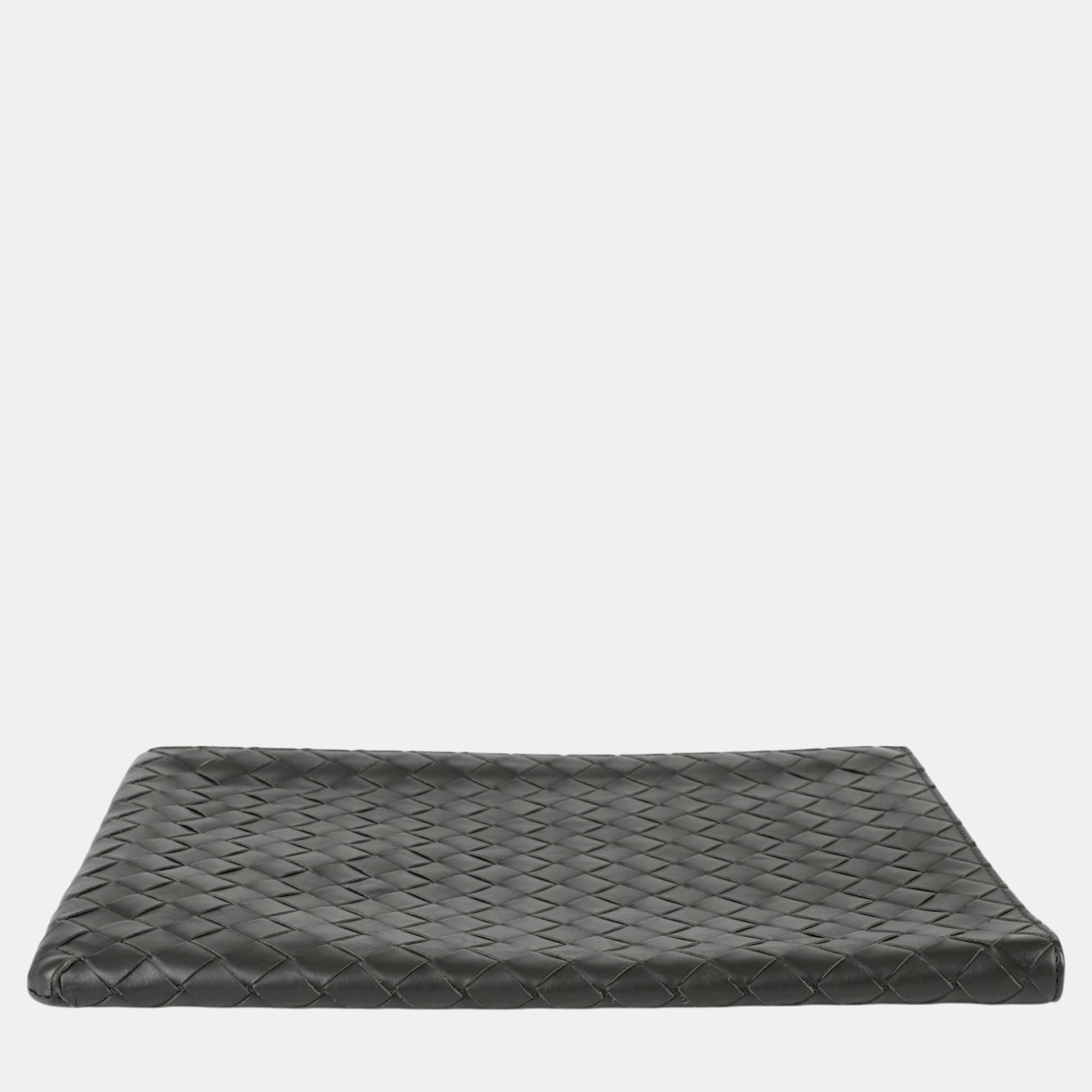 Bottega Veneta  Intrecciato Leather Half Zipper Pouch 